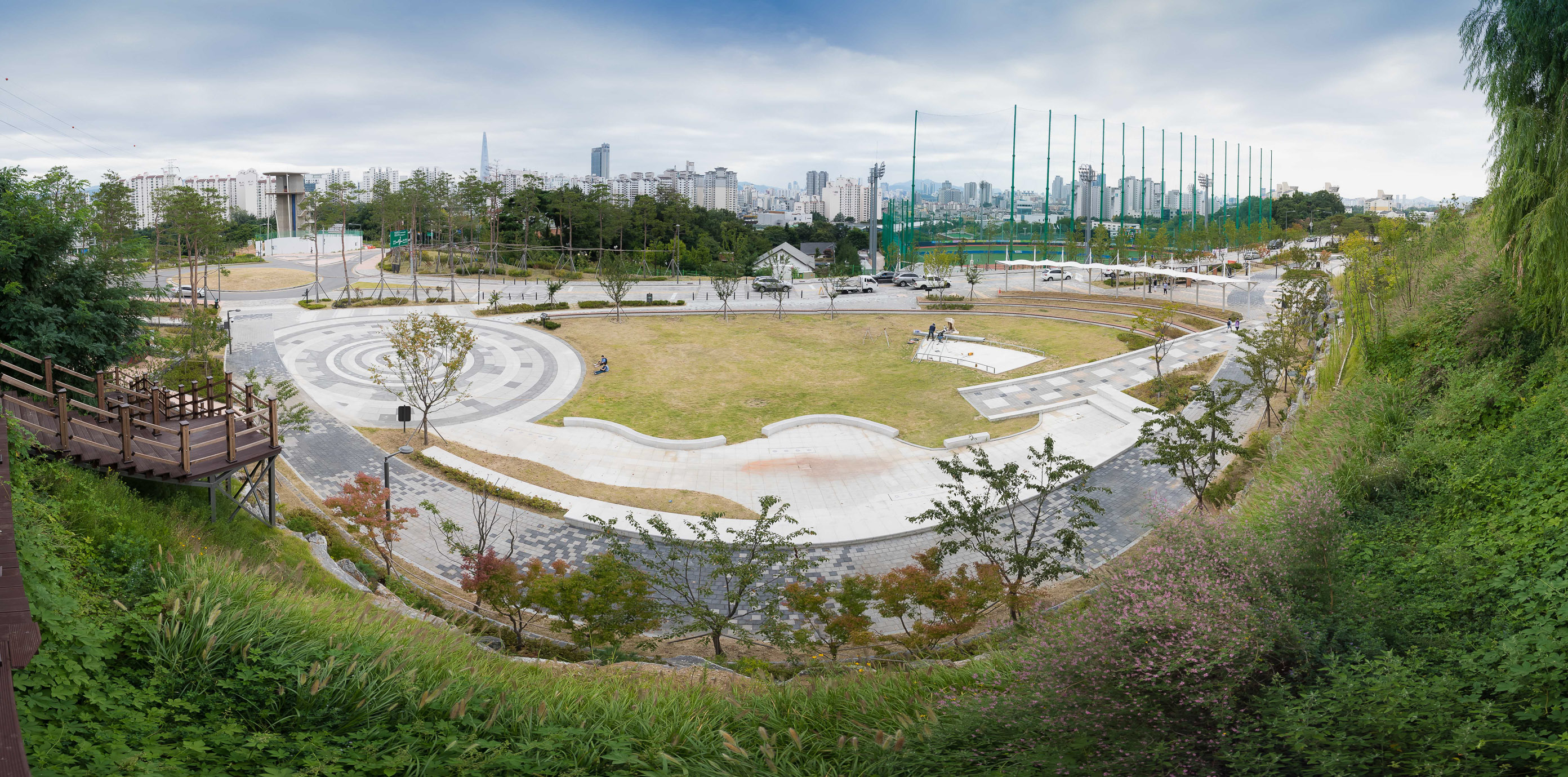 20190903-광진 숲나루-천호대로 상부공원 Untitled_Panorama11_s_092114.jpg