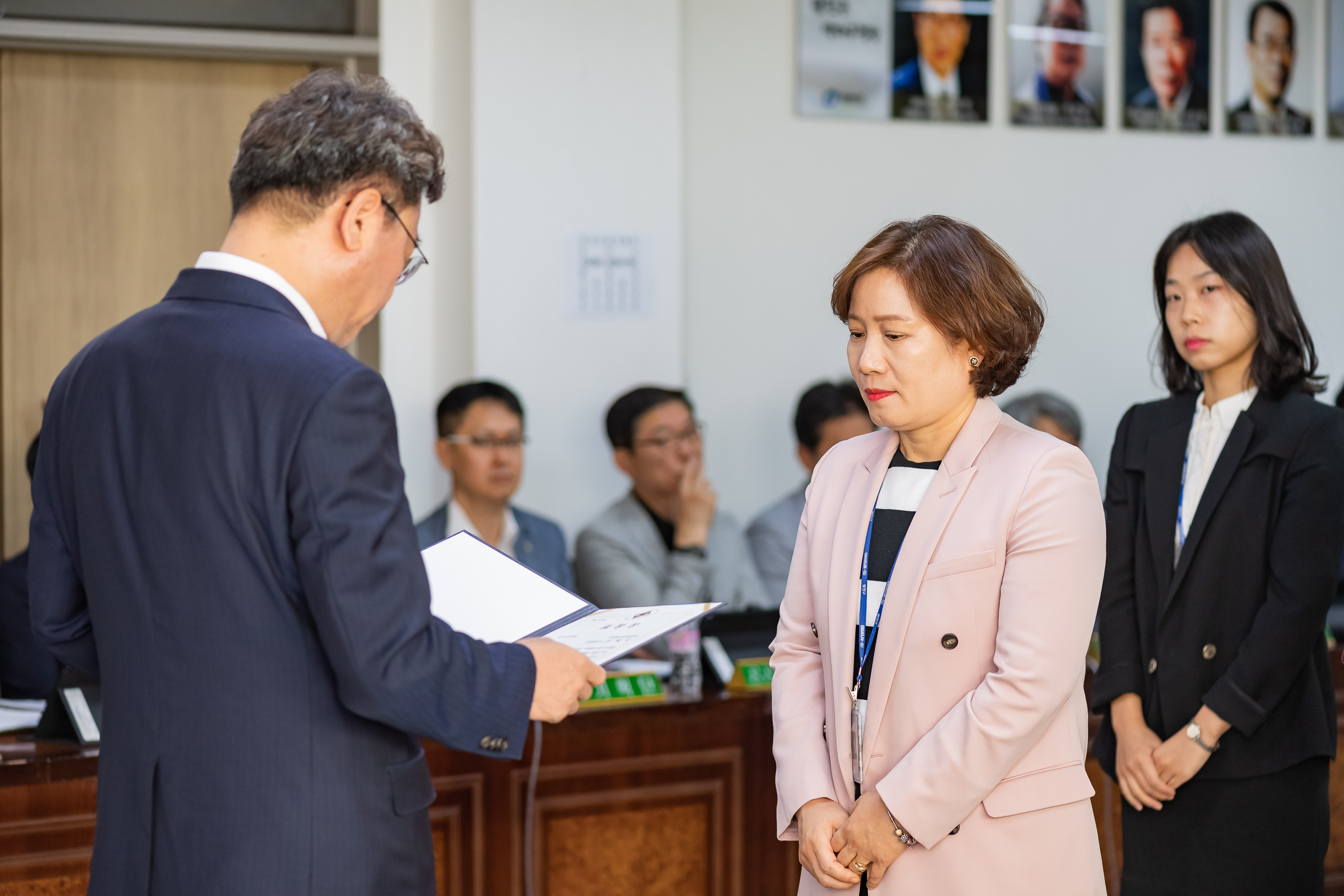 20190919-2019년 9월 직무유공 공무원 표창 수여 20190918-123975_s_183449.jpg