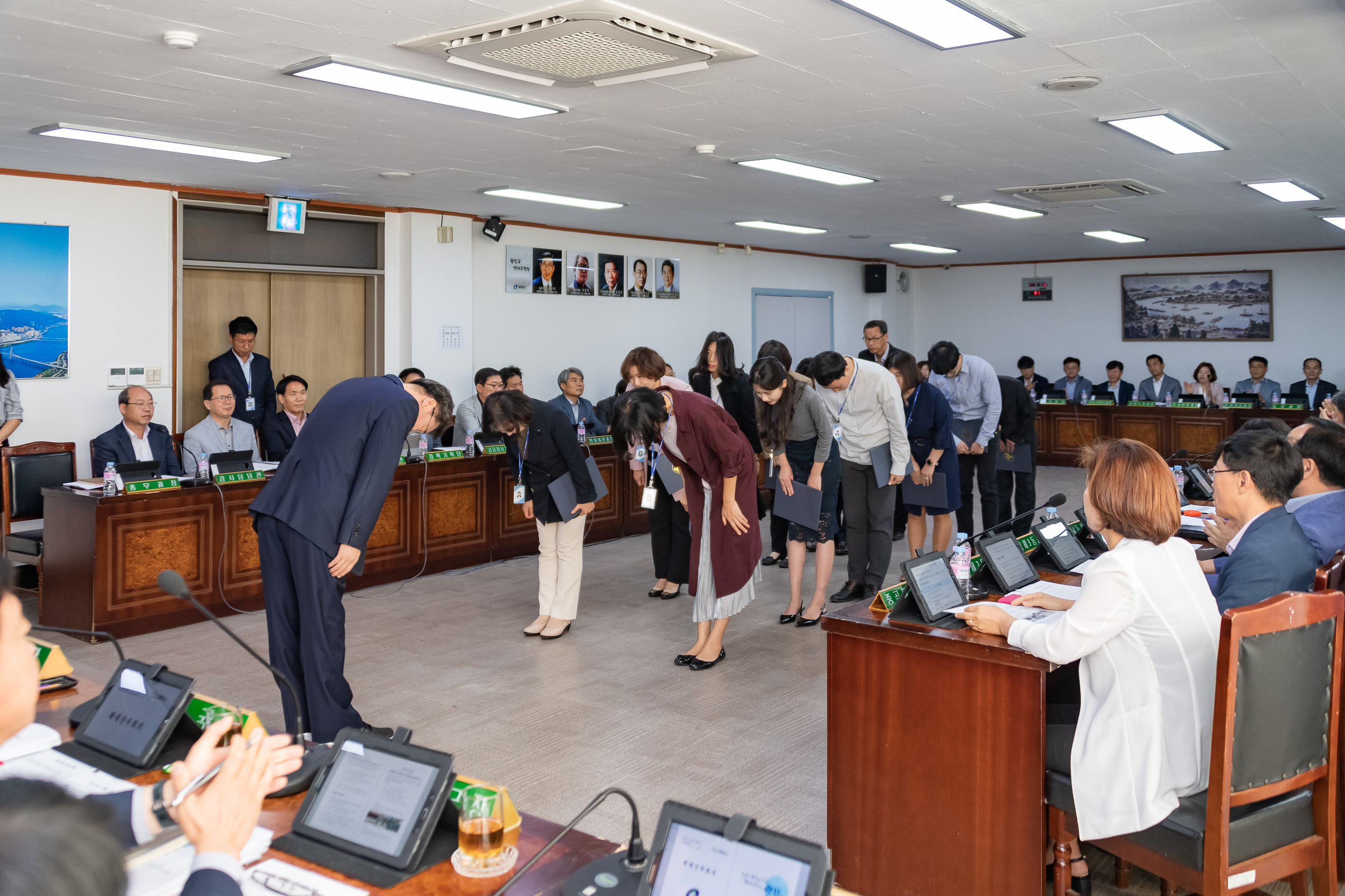 20190919-2019년 9월 직무유공 공무원 표창 수여 20190918-124082_s_183455.jpg