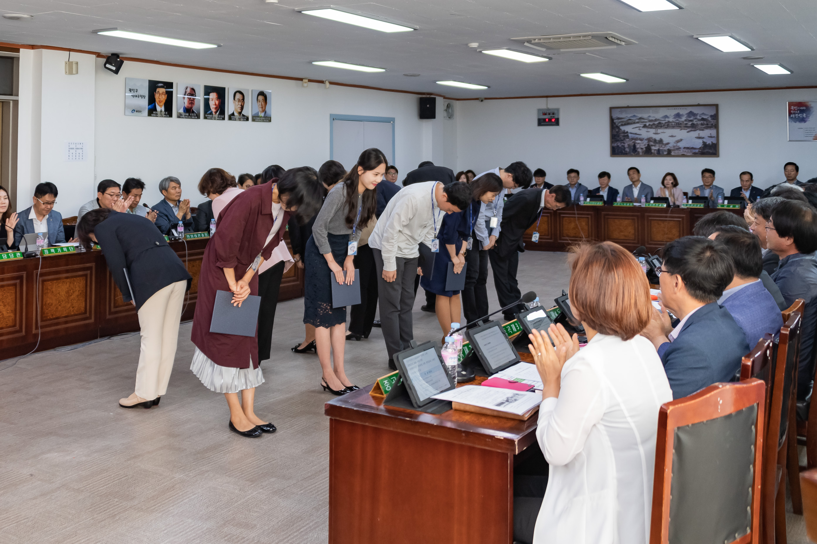 20190919-2019년 9월 직무유공 공무원 표창 수여 20190918-124085_s_183455.jpg