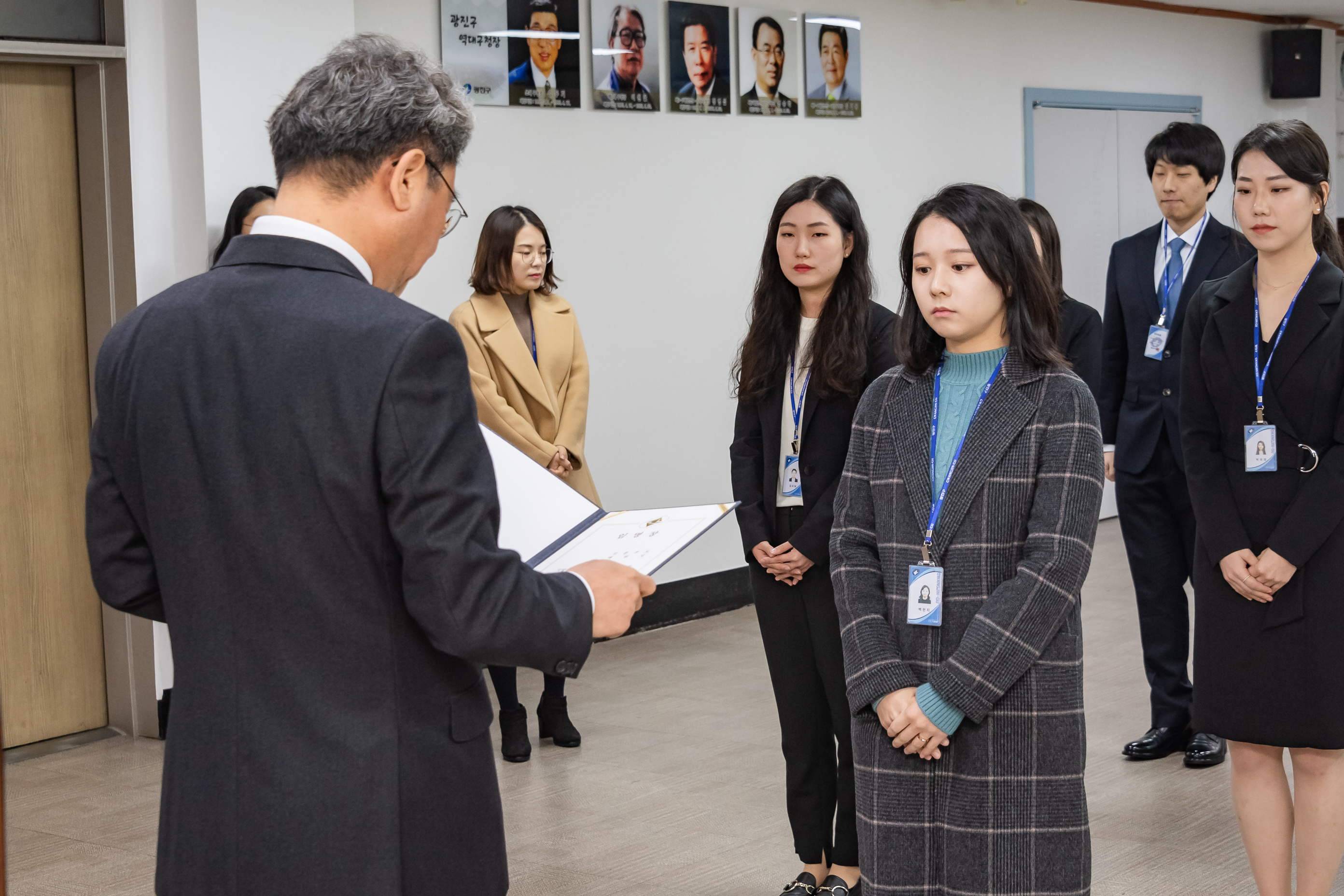20191202-기술직 신규 공무원 발령장 수여식 20191202-204621_s_124926.jpg