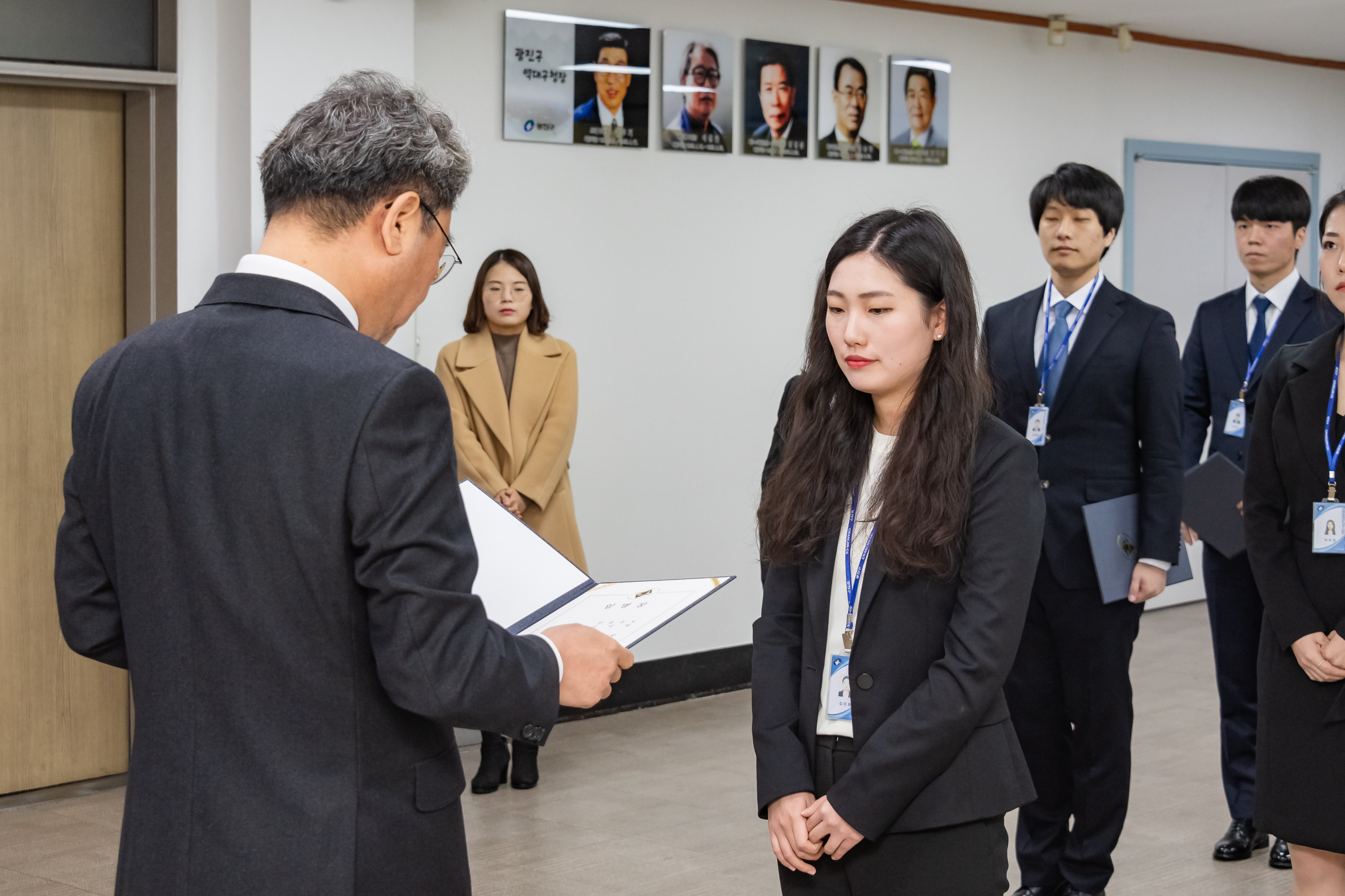 20191202-기술직 신규 공무원 발령장 수여식 20191202-204626_s_124926.jpg