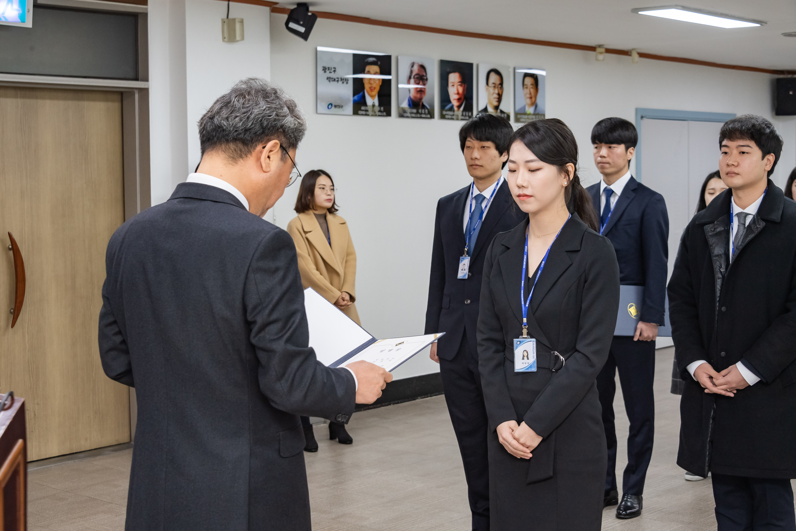 20191202-기술직 신규 공무원 발령장 수여식 20191202-204636_s_124927.jpg