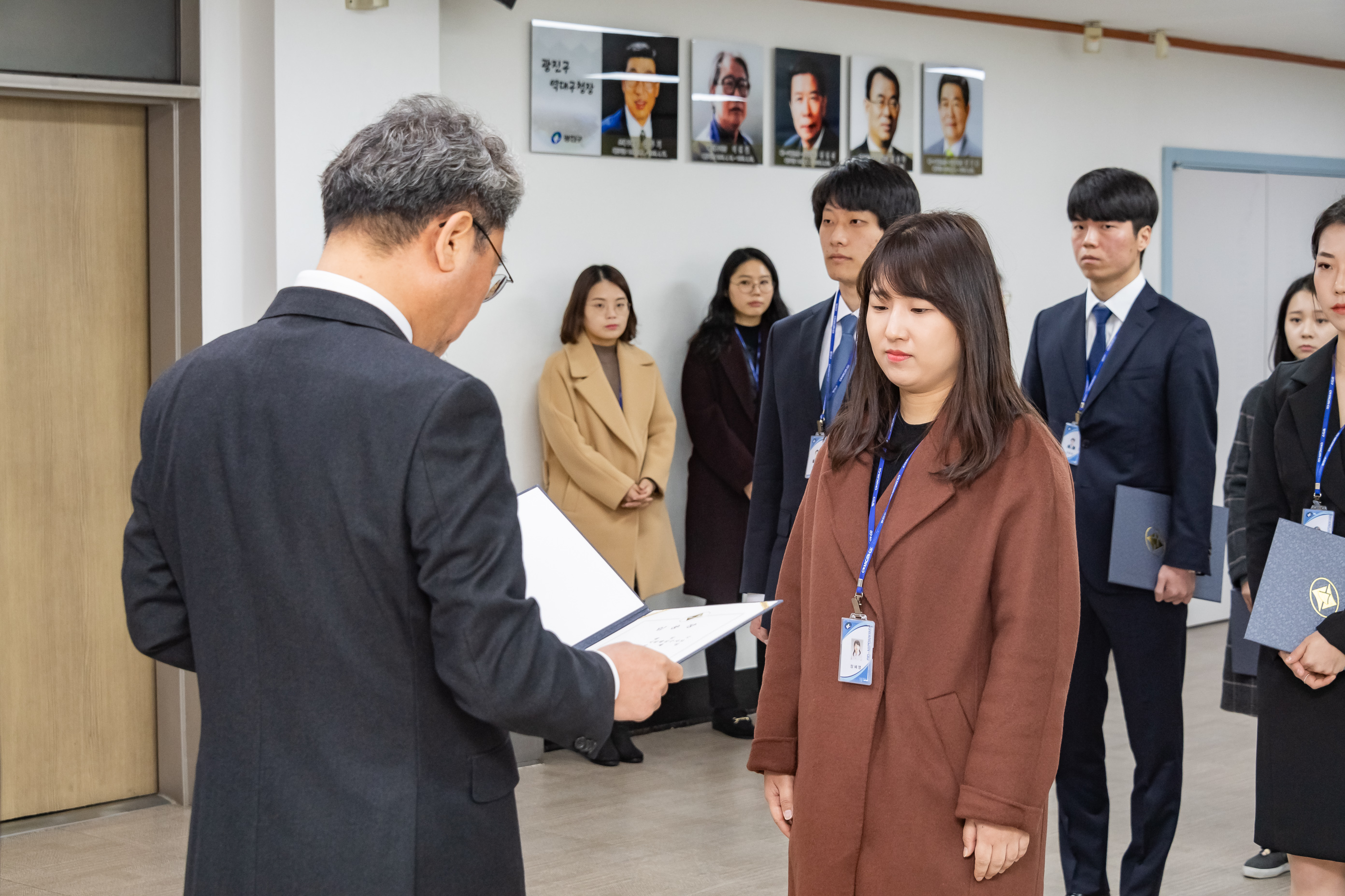 20191202-기술직 신규 공무원 발령장 수여식 20191202-204699_s_124930.jpg