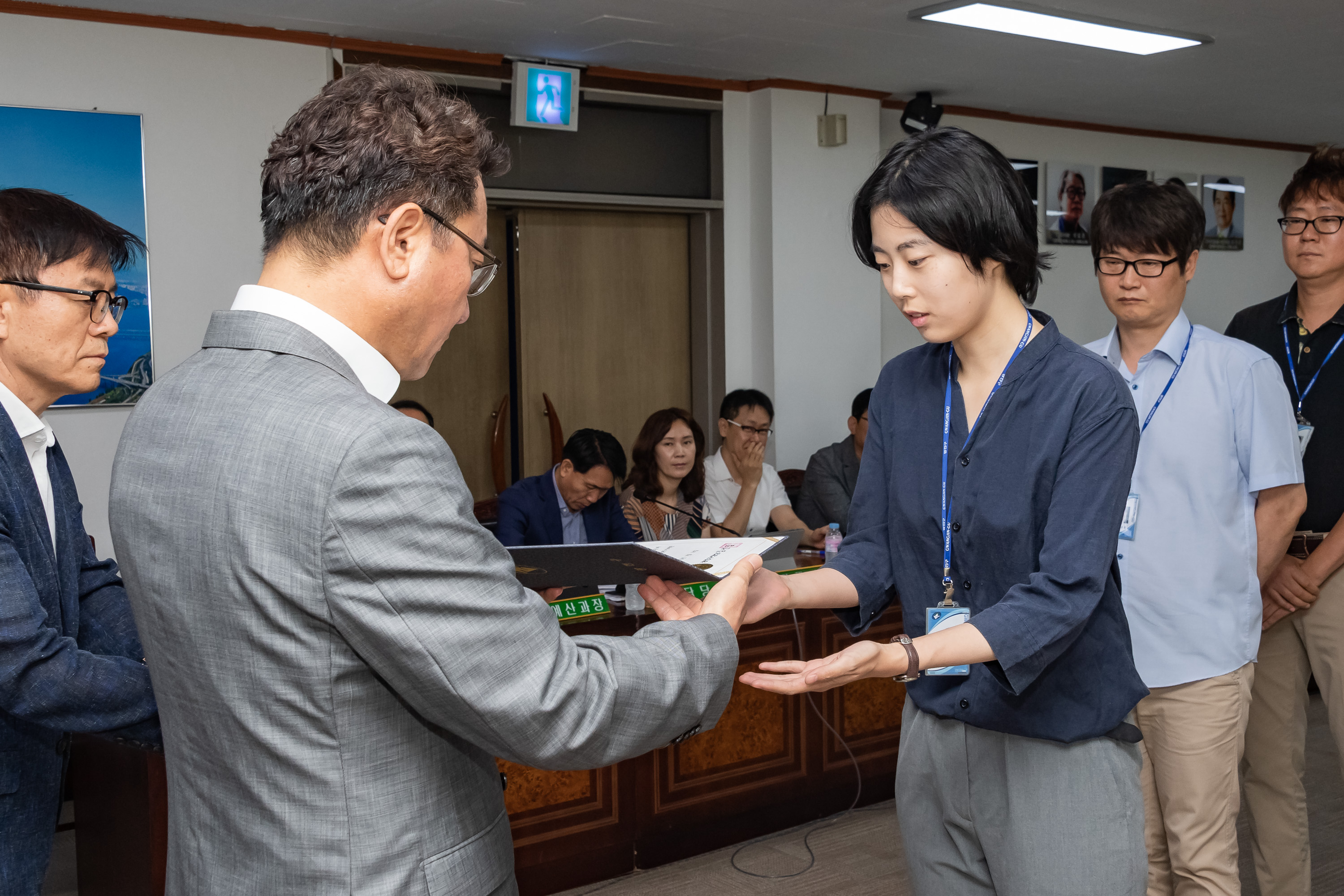 20190718-2019년 7월 직무유공 공무원 표창수여 20190718-94089_S_155808.jpg