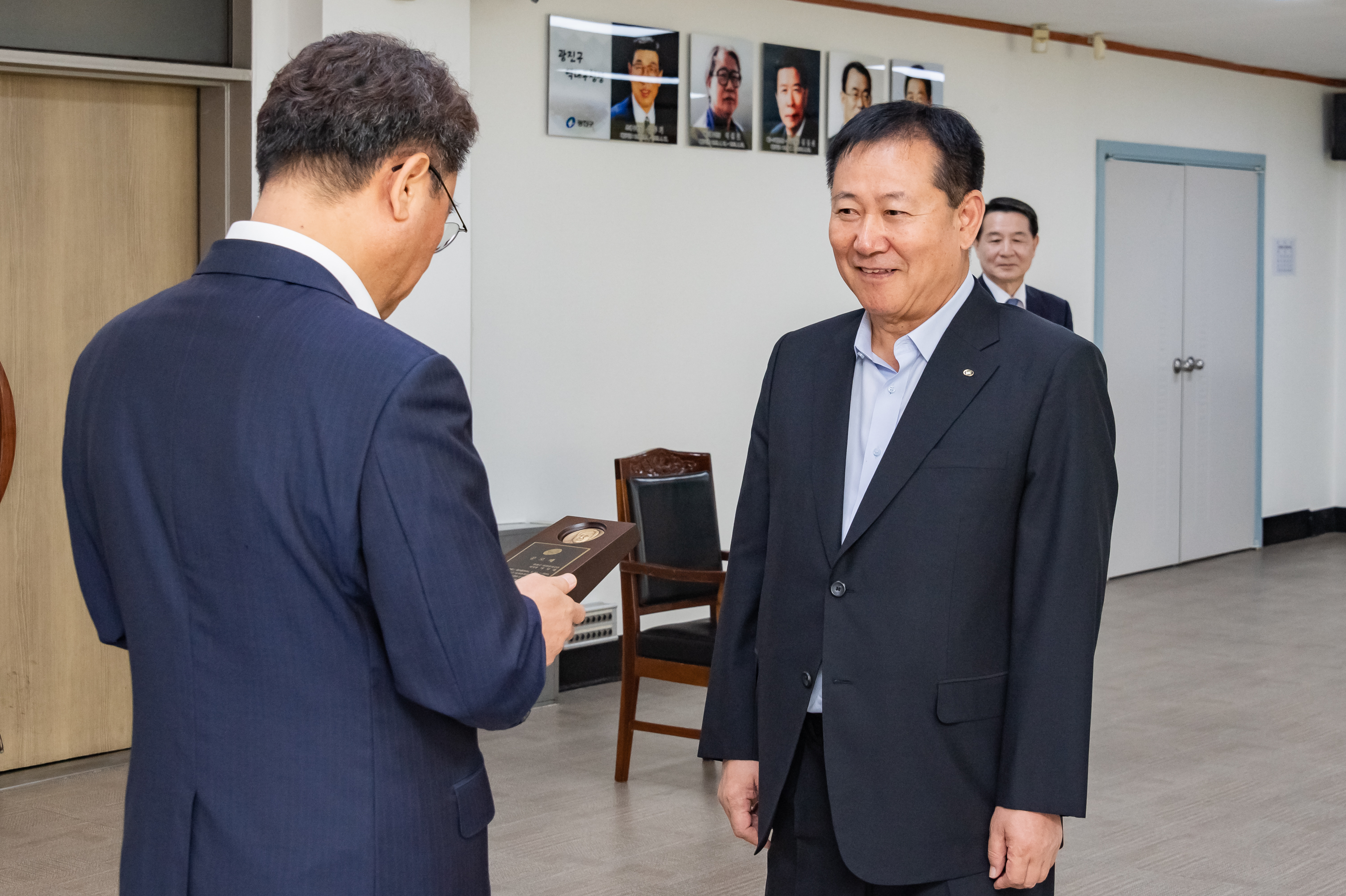 20190808-시설관리공단 이사장 공로패 수여 및 이사장 임명장 수여식 20190808-103436_S_162326.jpg