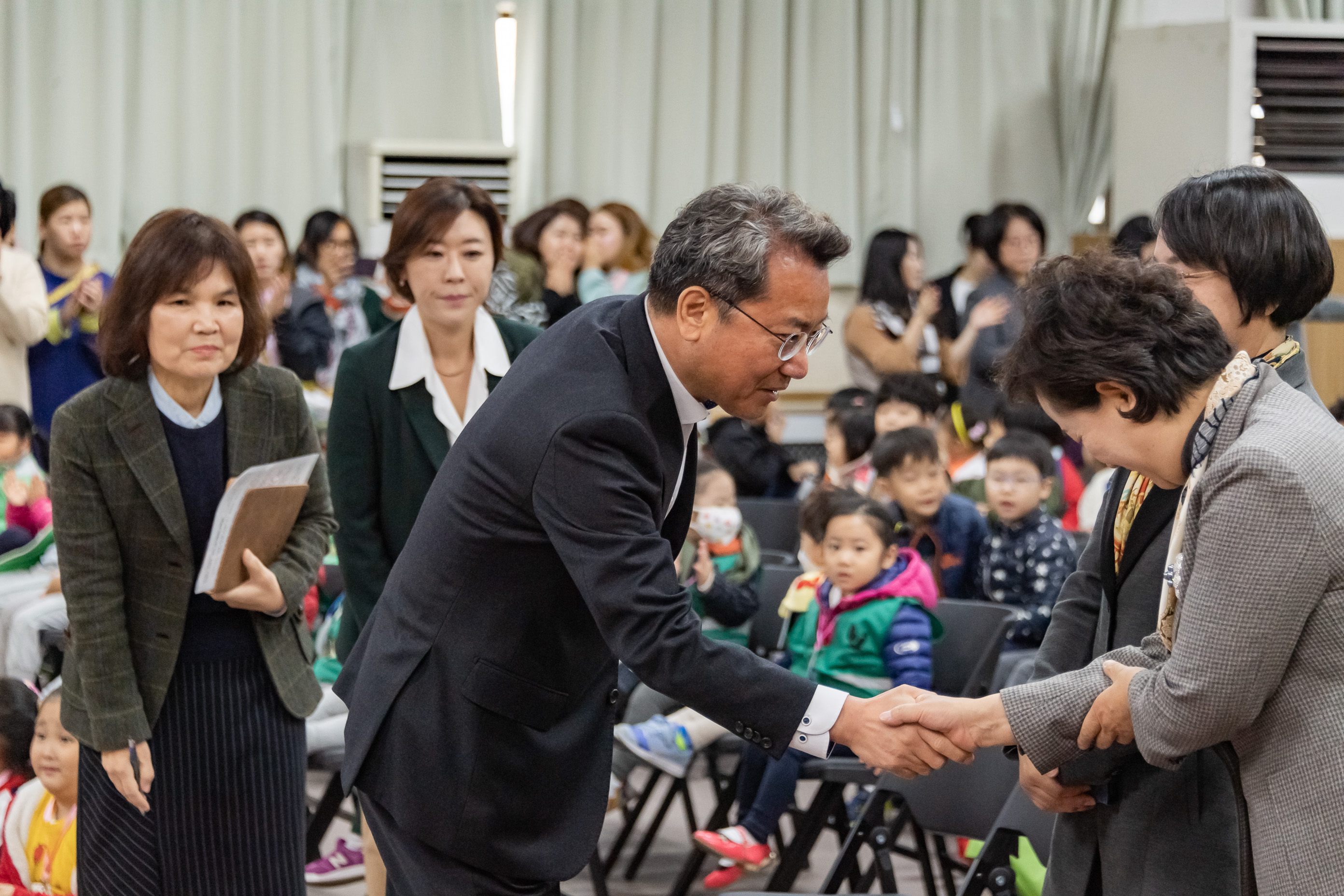 20191107-2019년 제13회 작은손따뜻한사랑이야기-사랑의저금통행사 20191107-189037_s_110041.jpg