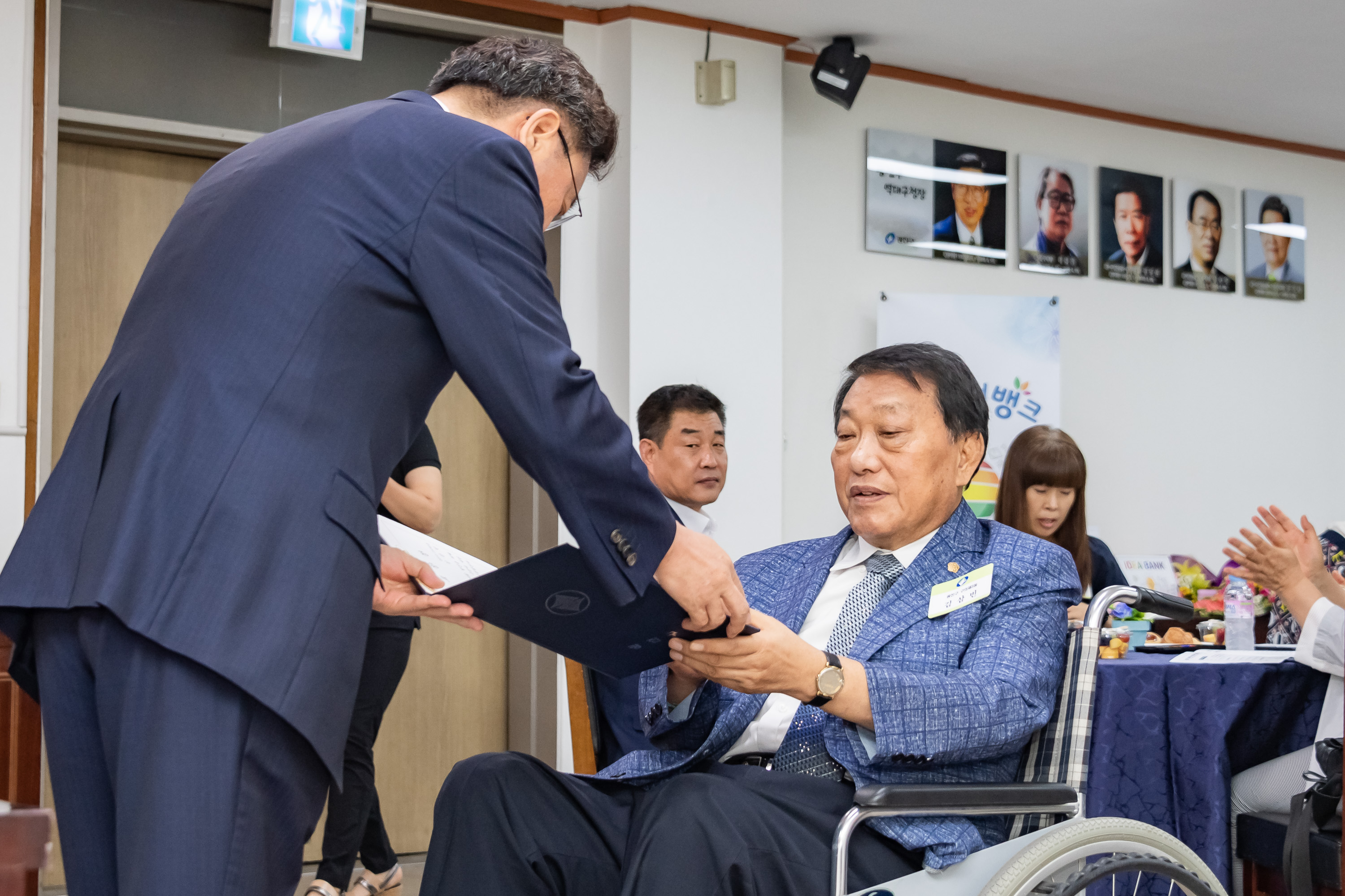 20190822-2019년 8월 정기 구민표창 수여식 20190822-107683_S_211416.jpg