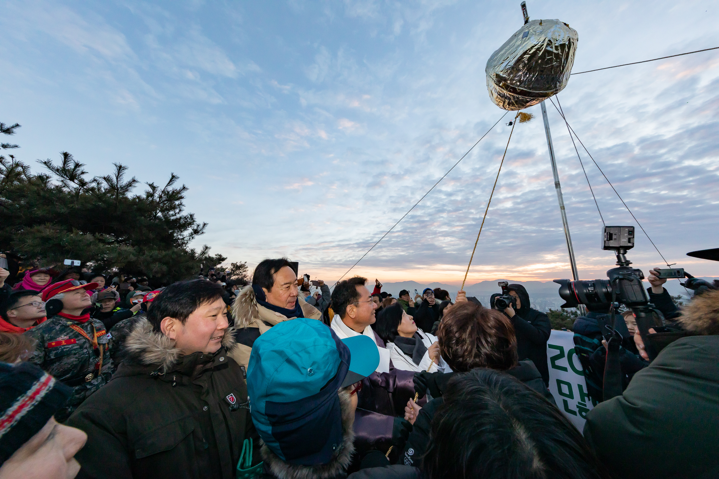 20190101-2019 아차산 해맞이축제 0101_IB5_7476_S.jpg