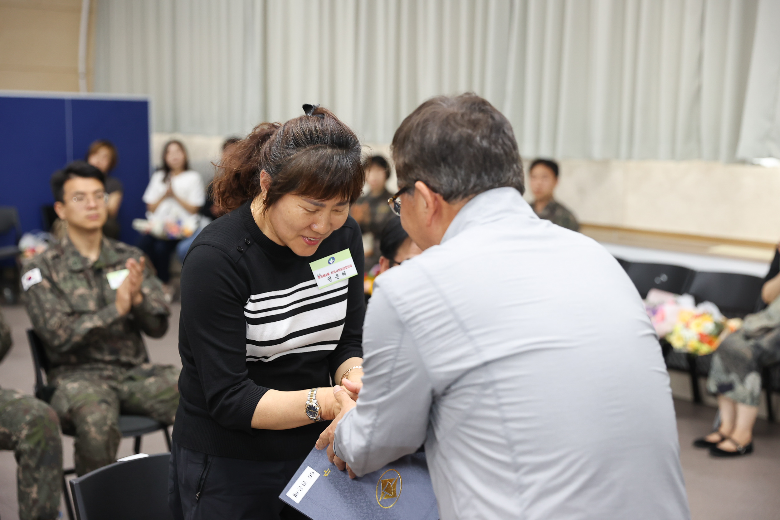 20240527-2024년 5월 정기 구민표창 수여식 240527_0315_G_105057.jpg