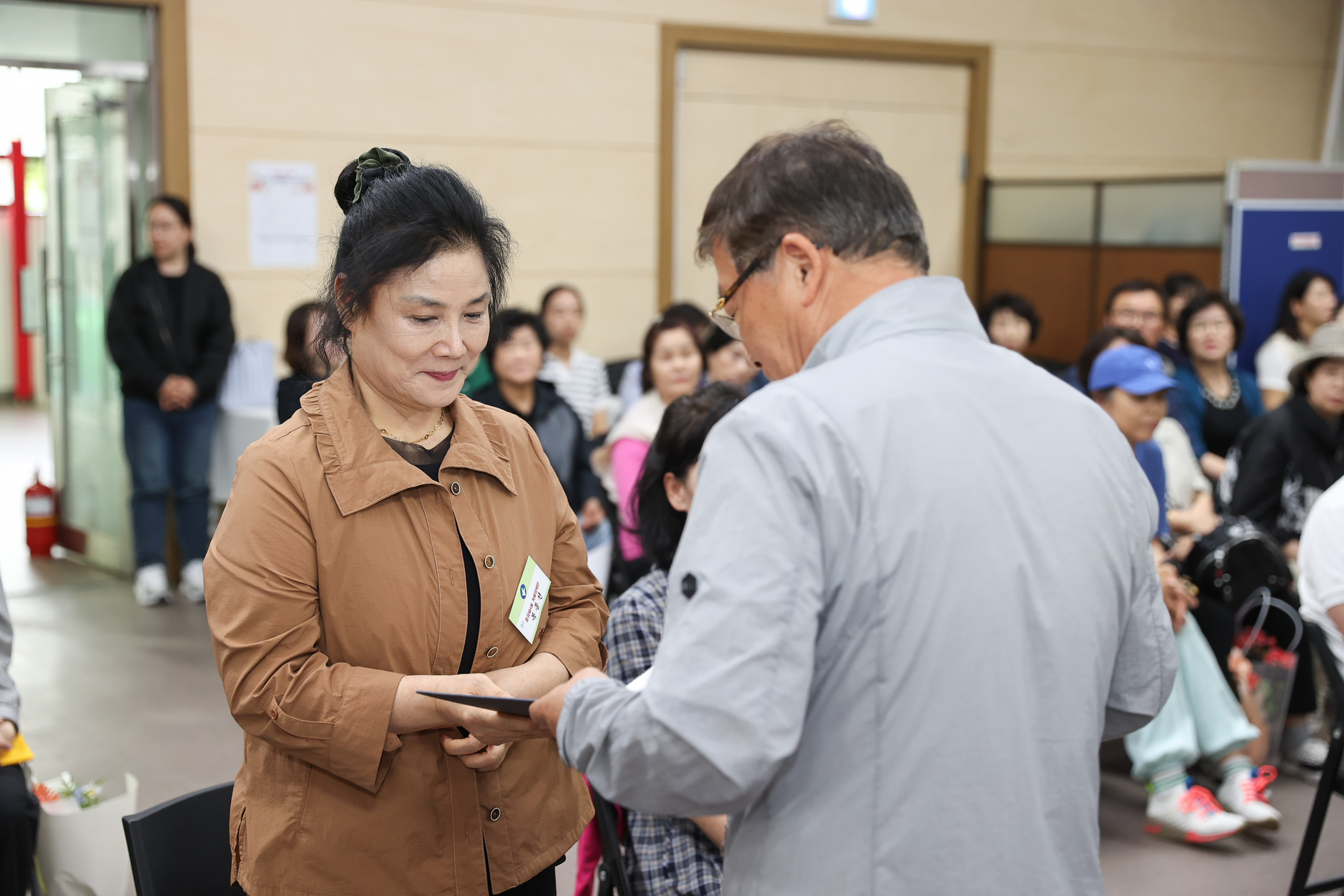 20240527-2024년 5월 정기 구민표창 수여식 240527_0475_G_105114.jpg