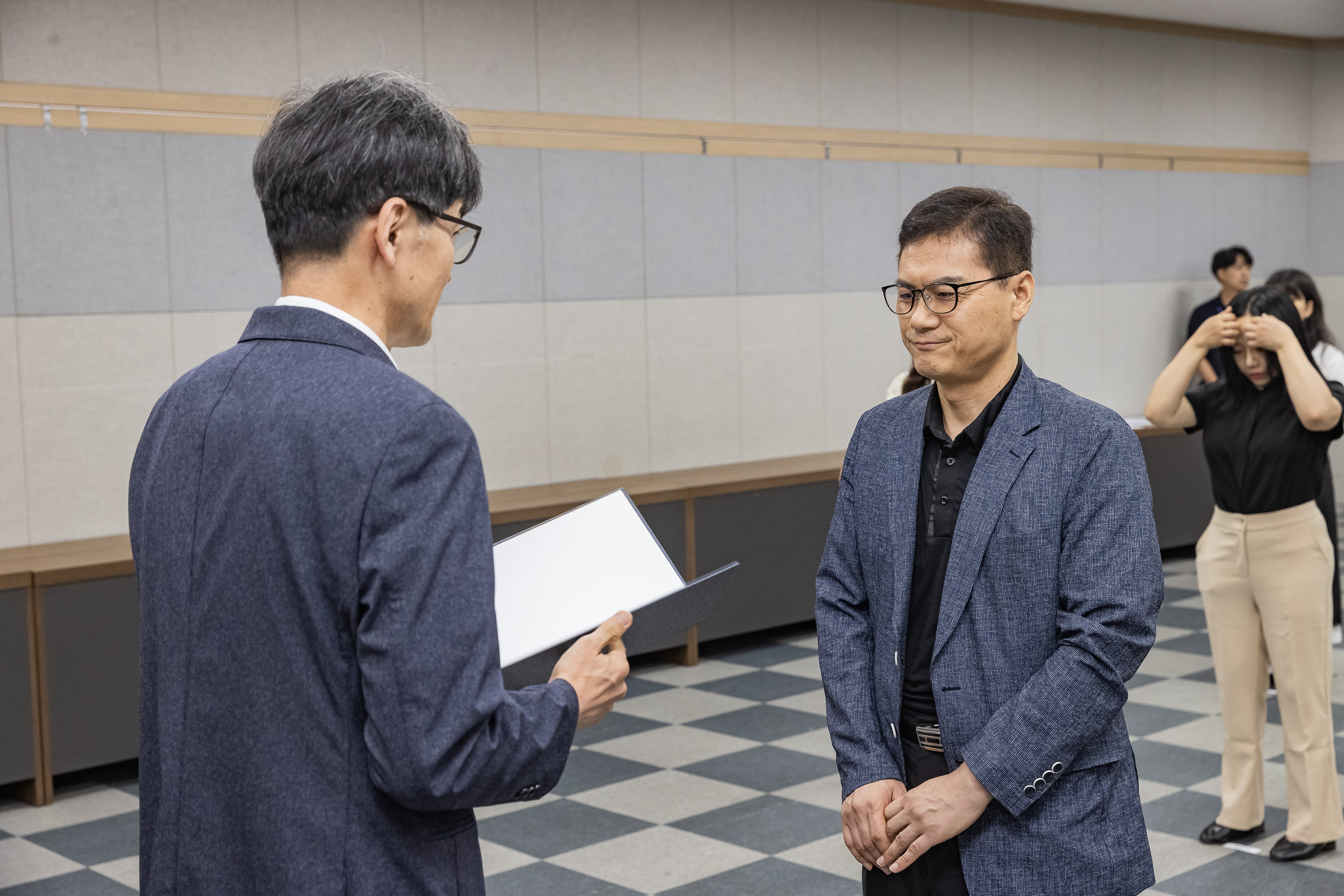 20240715-2024년 하반기 6급이하 기술직 등 발령장 수여식 240715-0023_G_222005.jpg