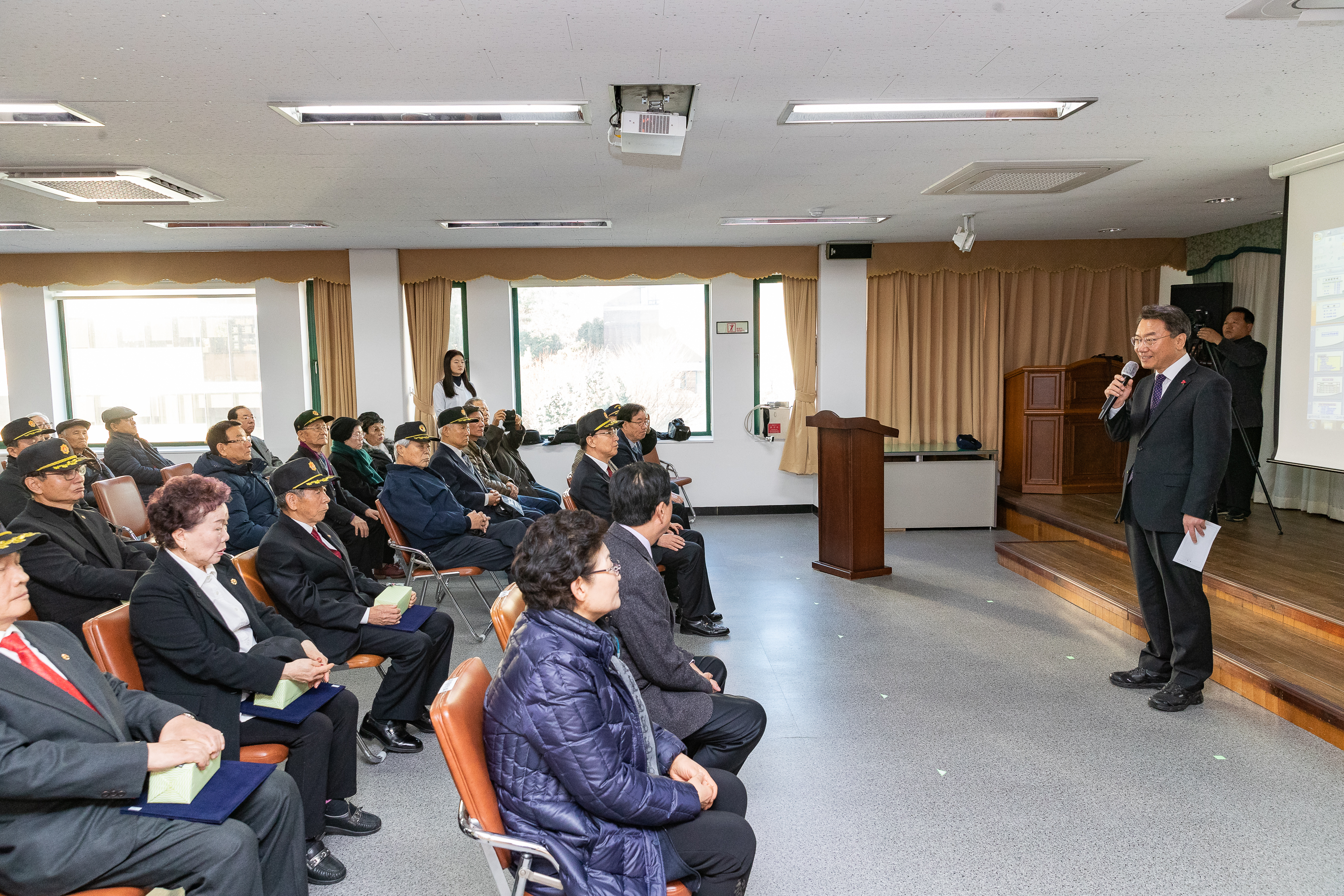 20181214-무공수훈자회 원로회원 위로연 182509.jpg