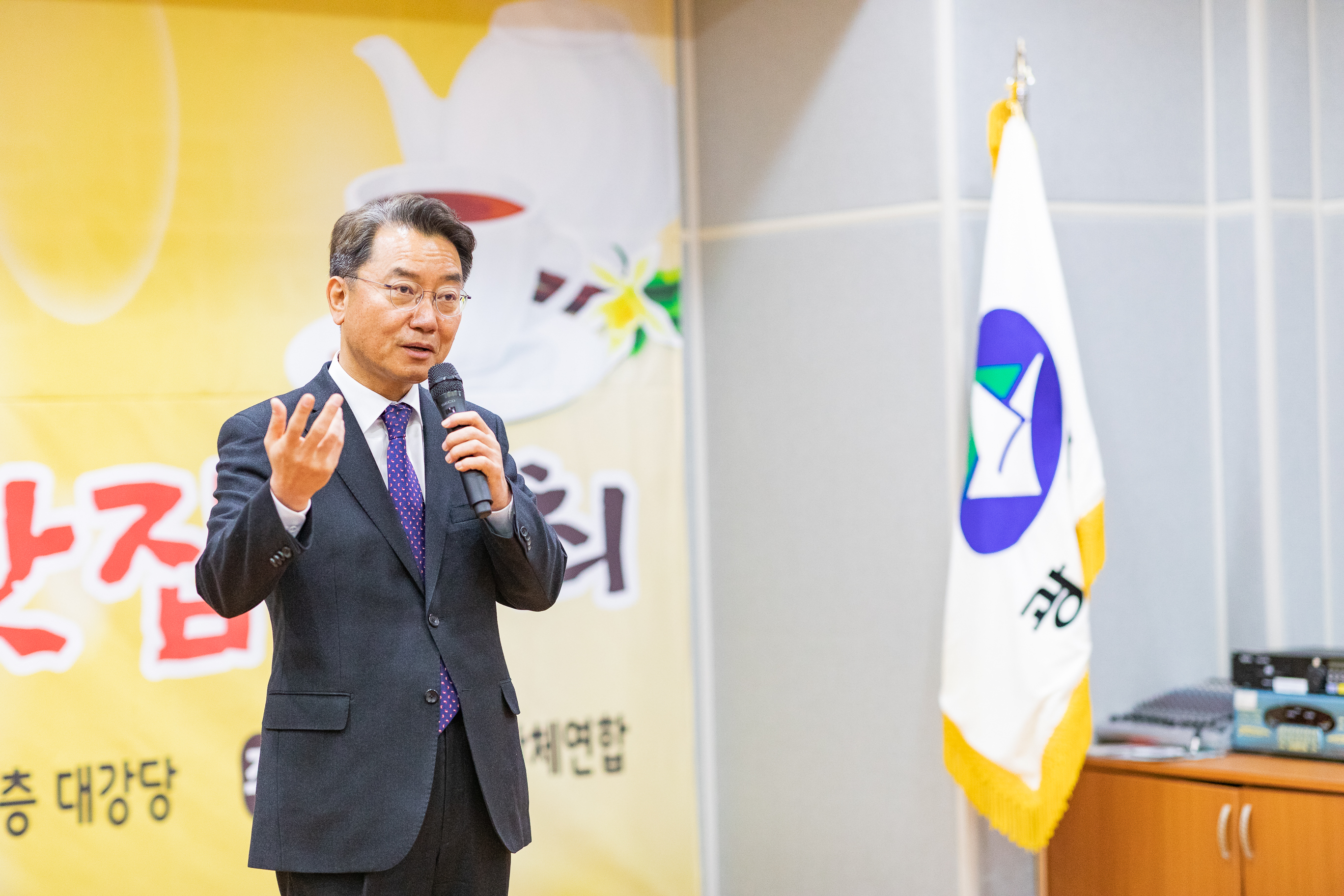 20181207-사랑의 일일찻집-능동 주민센터 180573.jpg