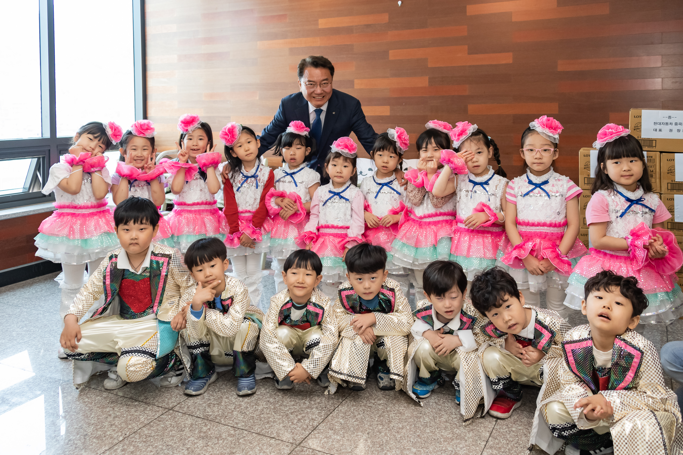 20190508-제47회 어버이날 기념 경로잔치 20190508-40065_S_100738.jpg