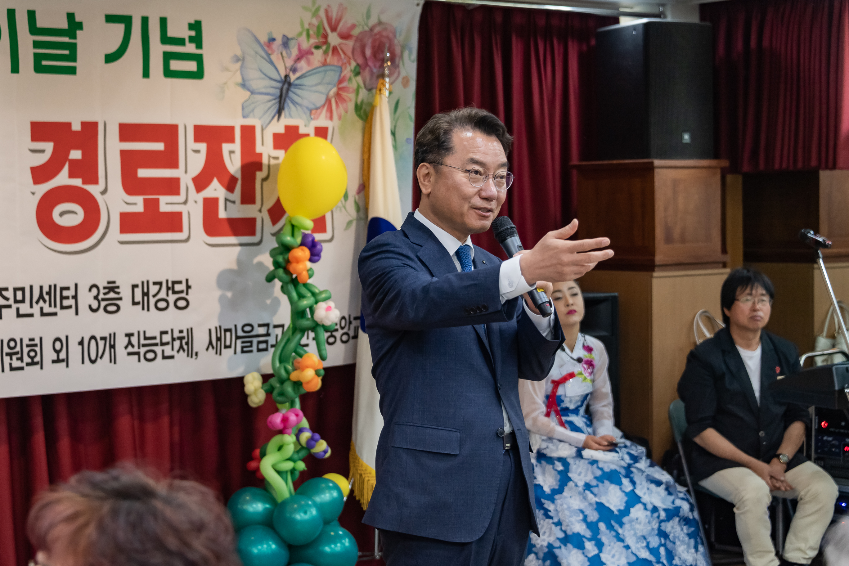 20190508-제47회 어버이날 기념 경로잔치 20190508-39854_S_100729.jpg