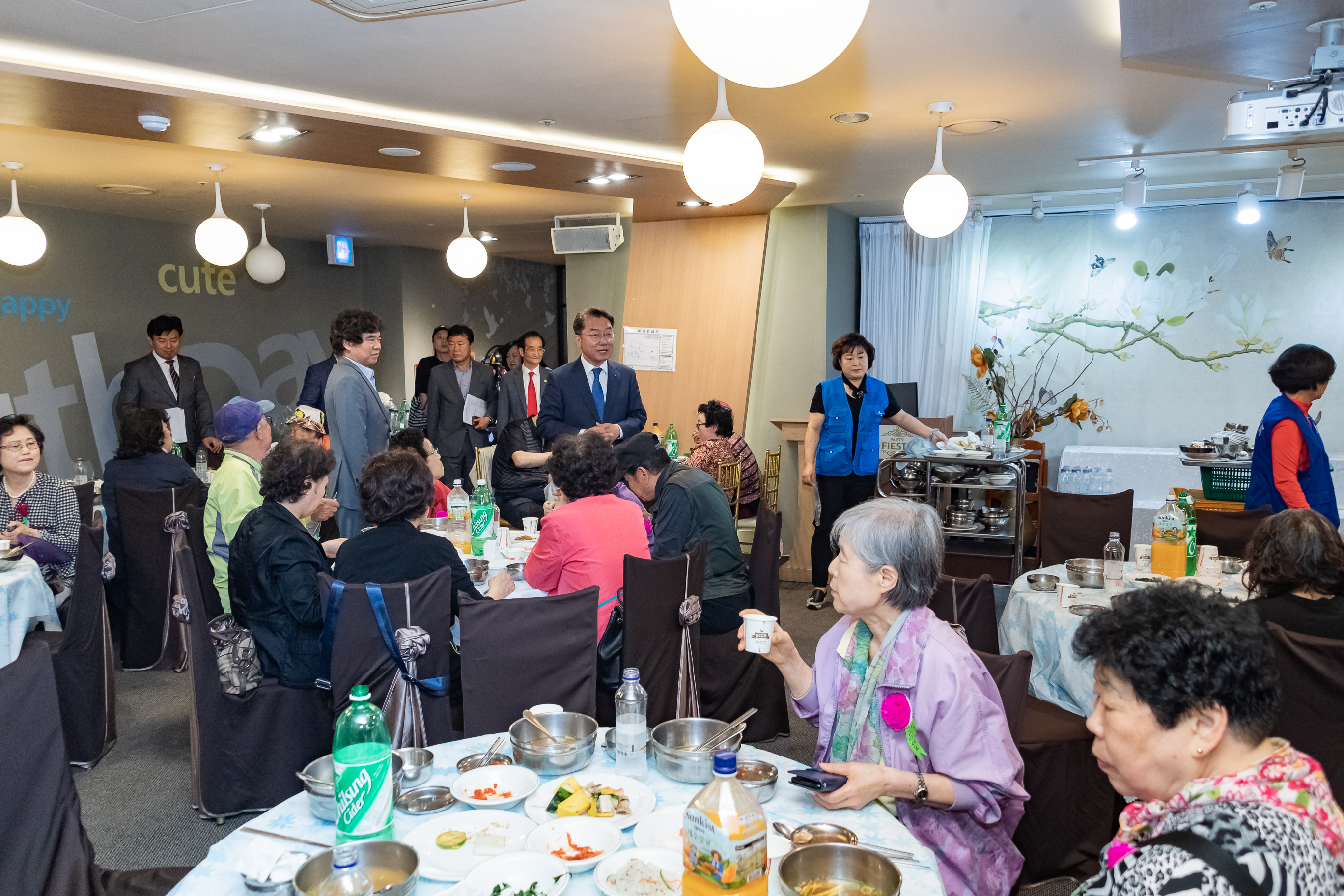 20190508-제47회 어버이날 기념 경로잔치 20190508-40269_S_100748.jpg