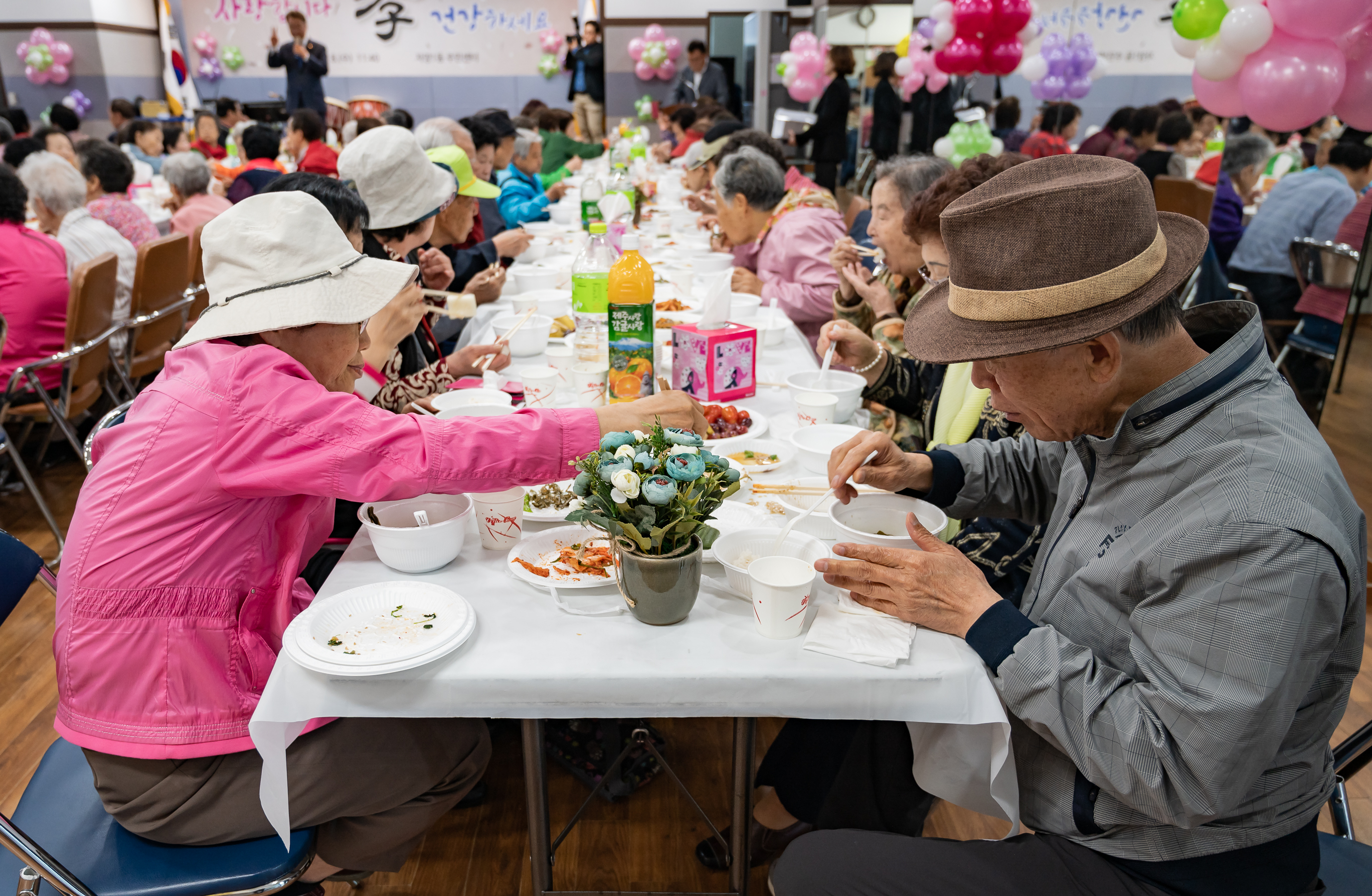 20190508-제47회 어버이날 기념 경로잔치 JKN_1934_S_100757.jpg