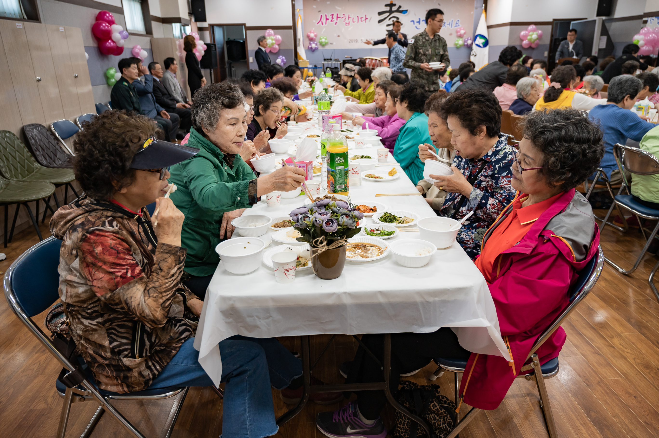 20190508-제47회 어버이날 기념 경로잔치 JKN_1952_S_100758.jpg