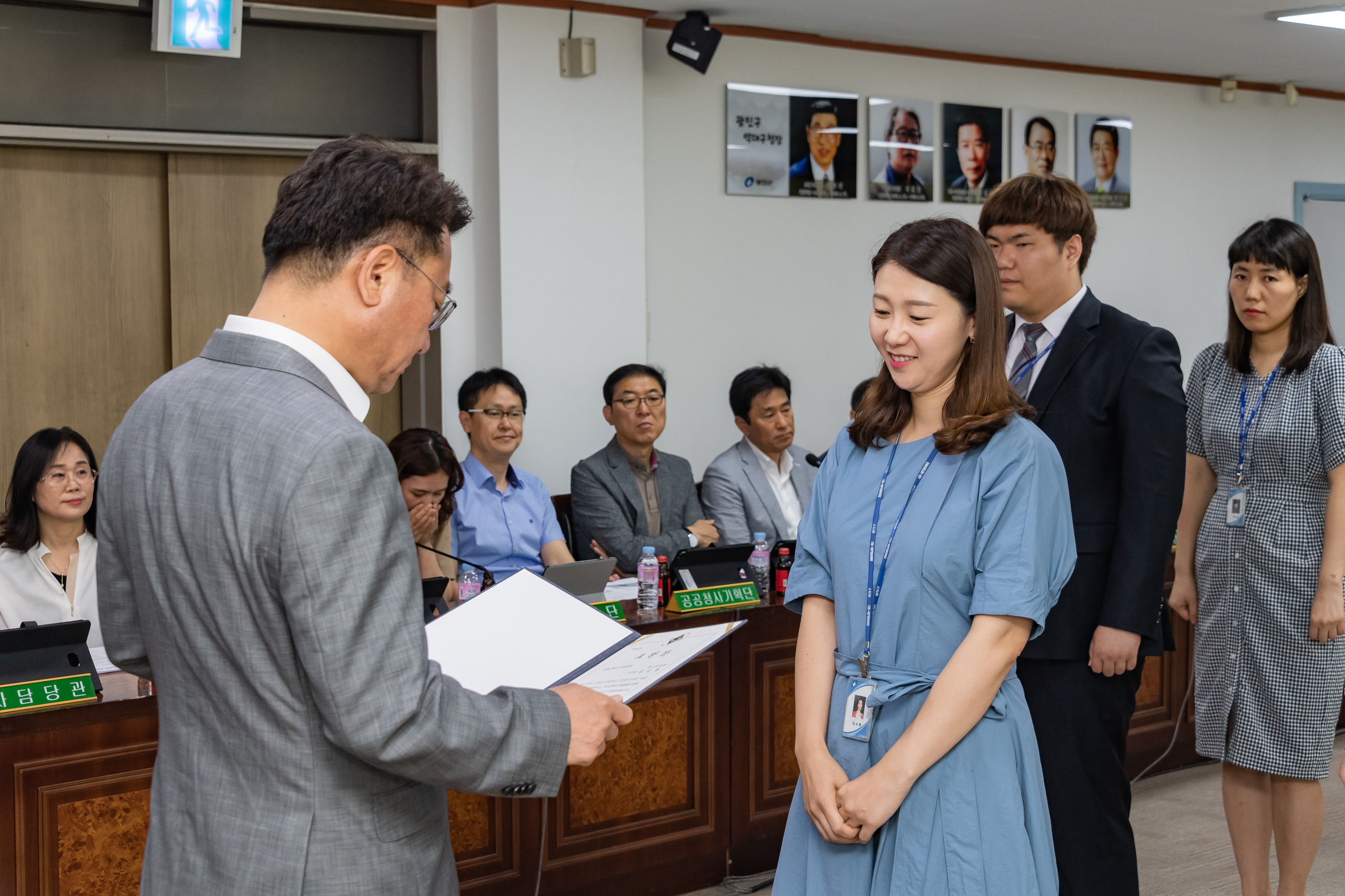 20190620-2019년 6월 직무유공 공무원 표창수여 20190620-82261_S_101123.jpg