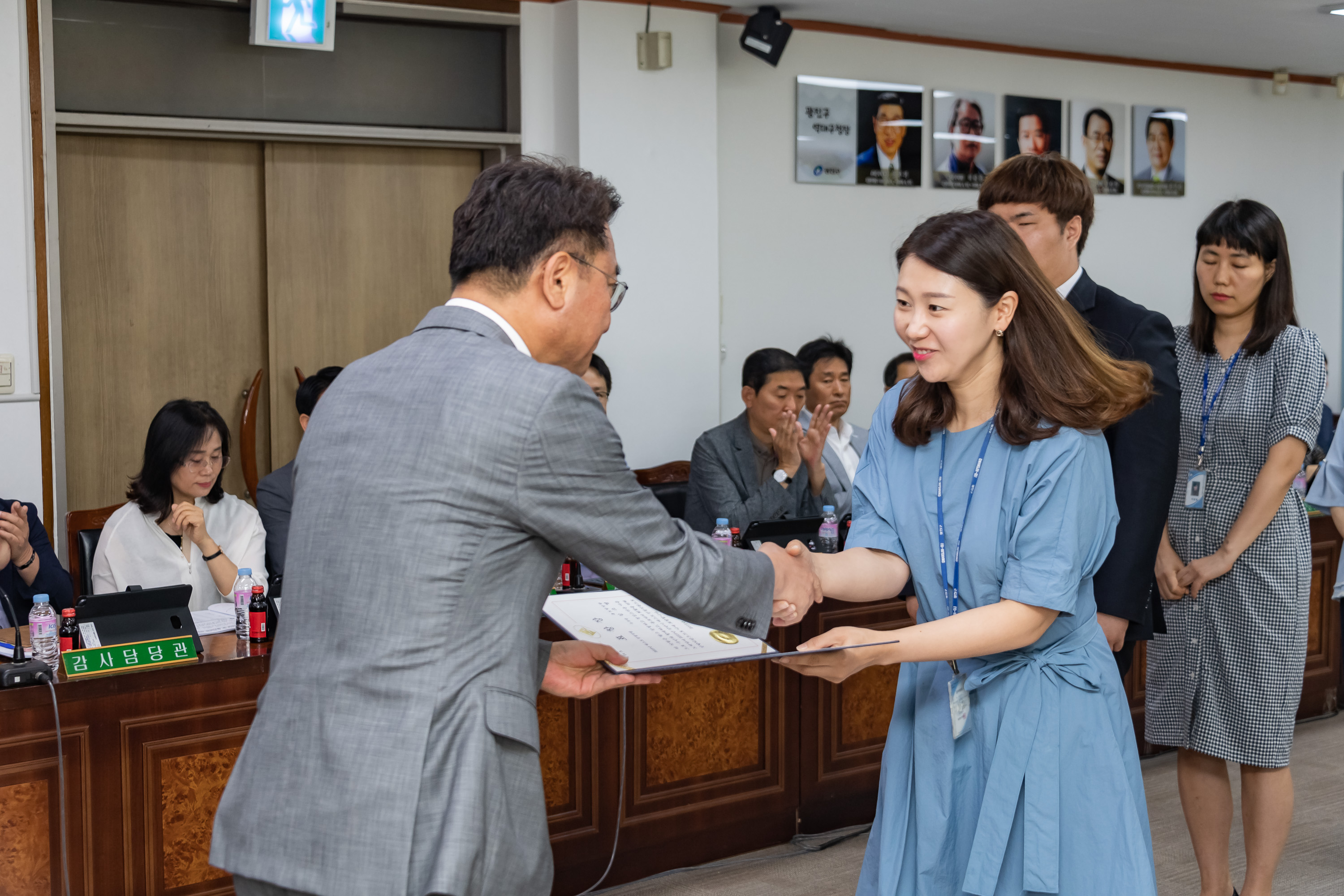 20190620-2019년 6월 직무유공 공무원 표창수여 20190620-82265_S_101123.jpg