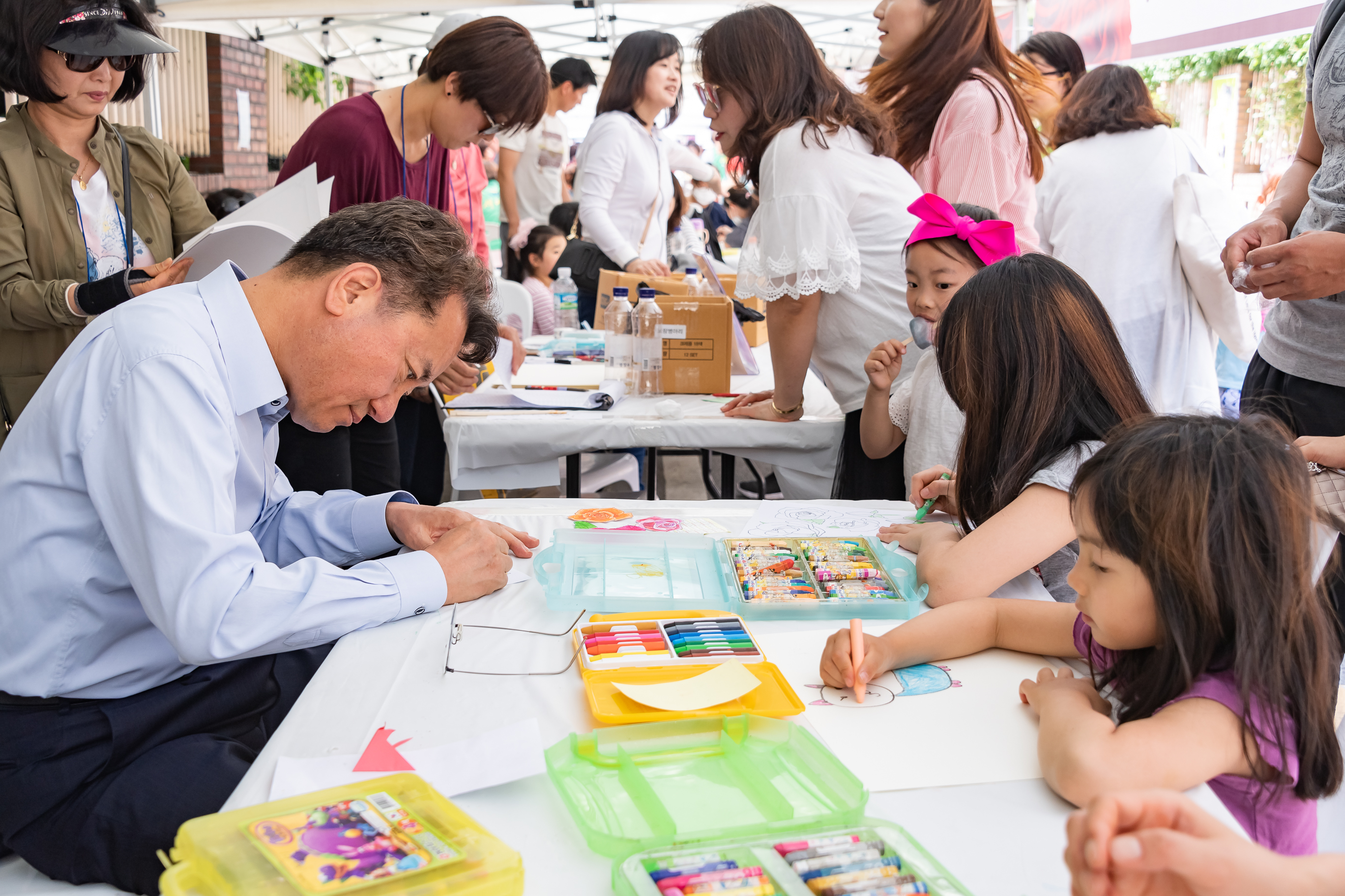 20190511-제3회 장미축제-자양3동 20190511-45352_S_112011.jpg