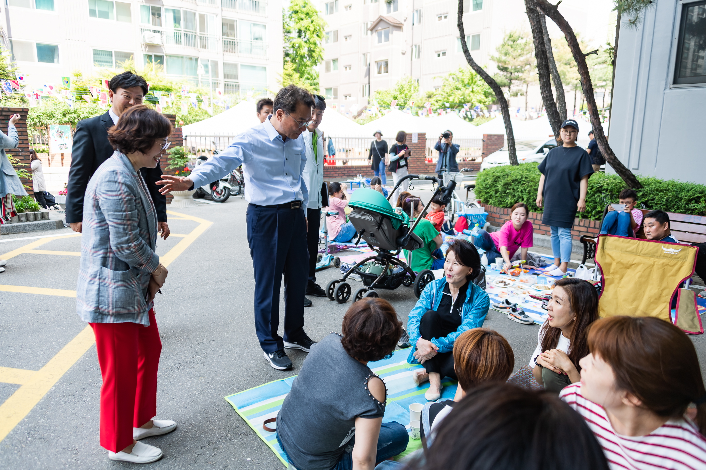 20190511-제3회 장미축제-자양3동 20190511-45508_S_112019.jpg