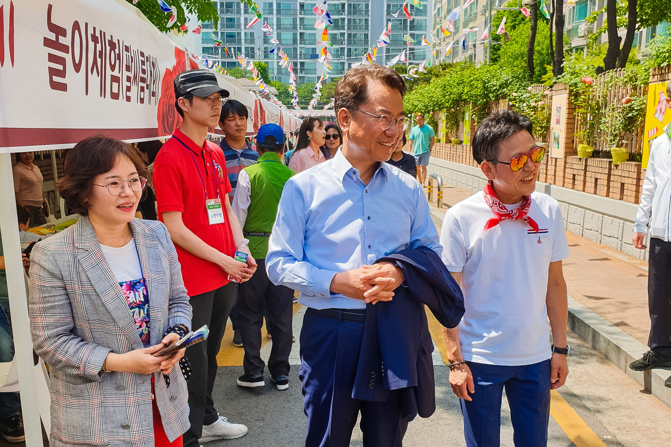 20190511-제3회 장미축제-자양3동 KakaoTalk_20190511_141743434_04_S_112038.jpg