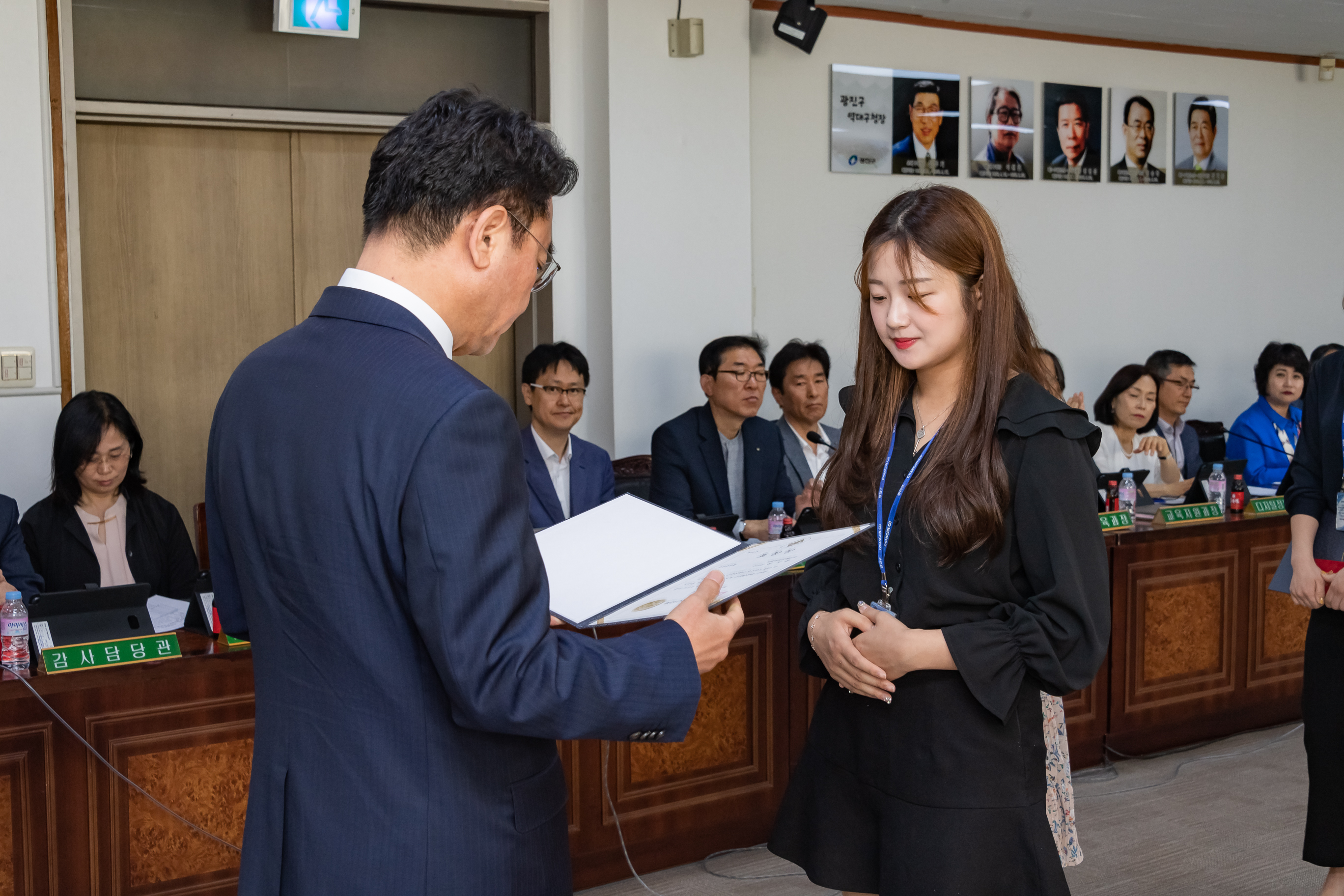 20190523-2019년 5월 직무유공 공무원 표창수여 20190523-57395_S_142344.jpg
