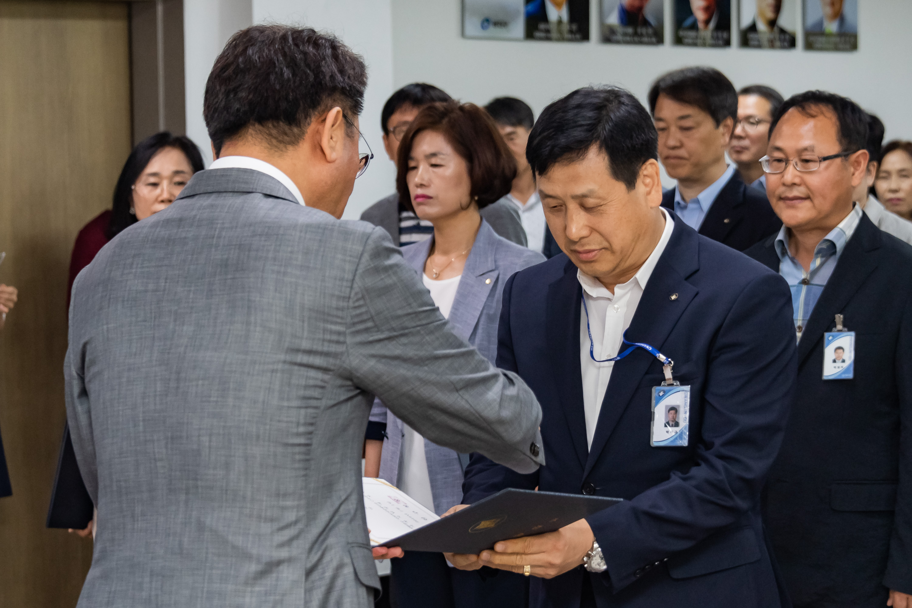 20190625-6급이상 공무원 발령장 수여식 20190625-84152_S_164411.jpg