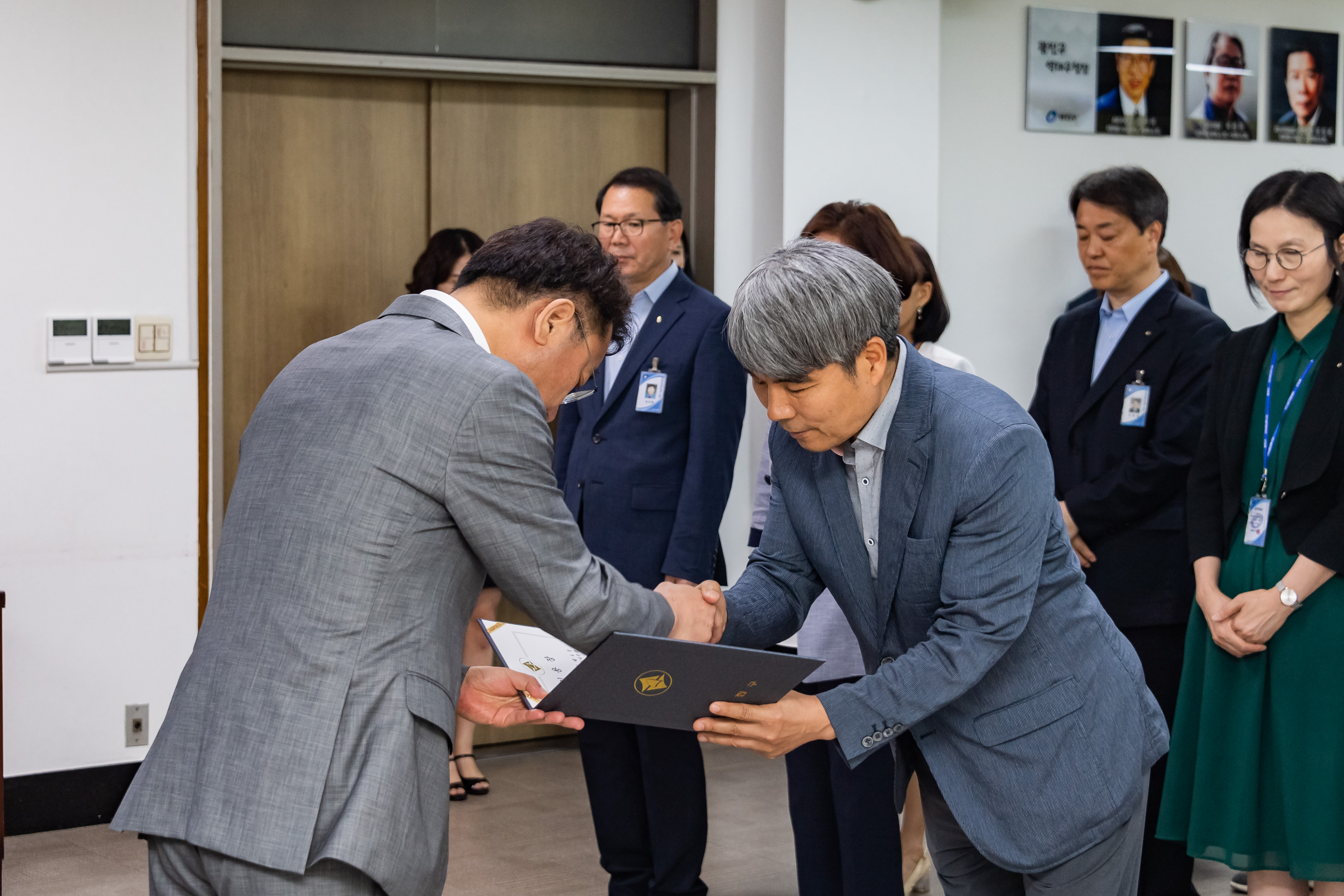 20190625-6급이상 공무원 발령장 수여식 20190625-83936_S_164358.jpg