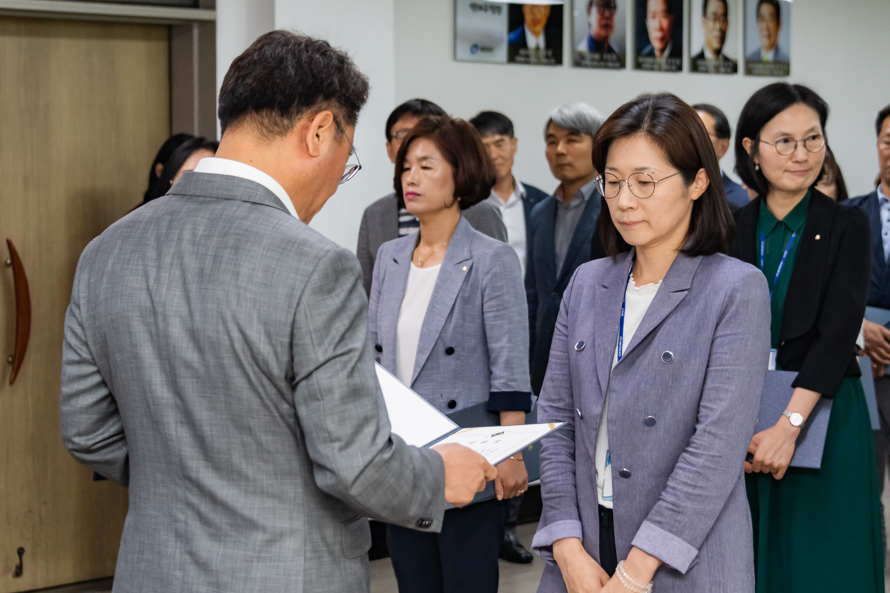 20190625-6급이상 공무원 발령장 수여식 20190625-84175_S_164412.jpg