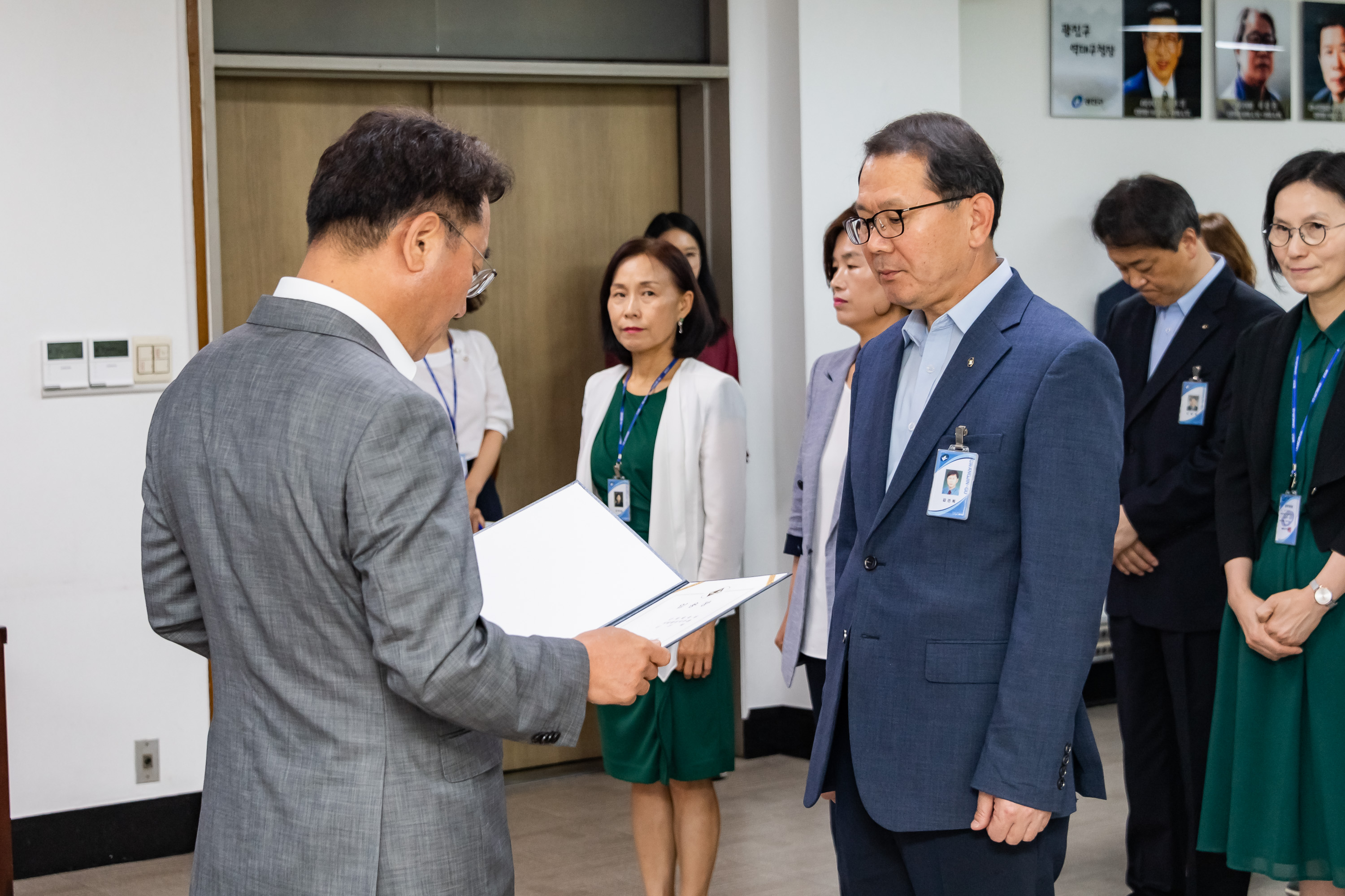 20190625-6급이상 공무원 발령장 수여식 20190625-83938_S_164358.jpg