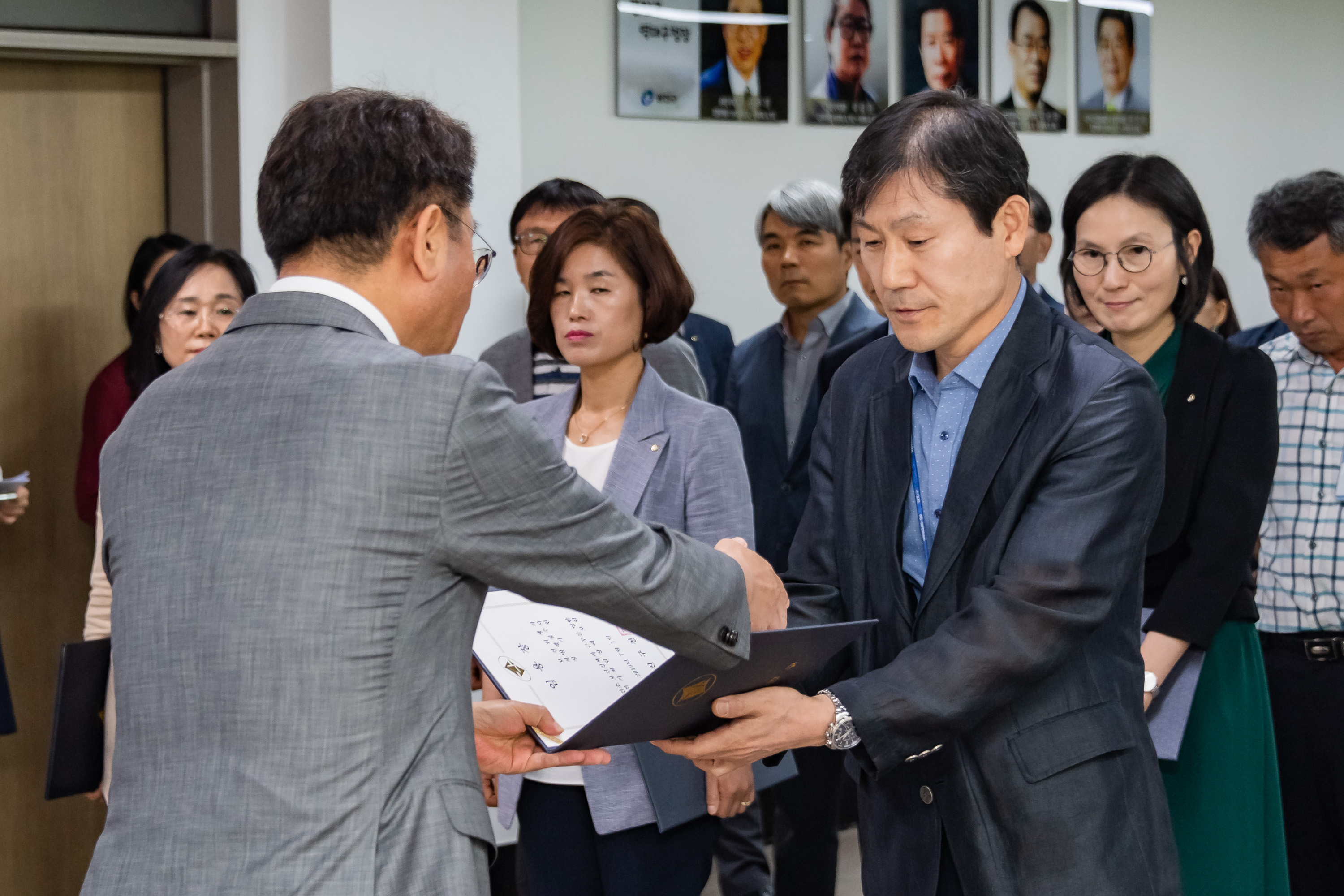 20190625-6급이상 공무원 발령장 수여식 20190625-84217_S_164417.jpg