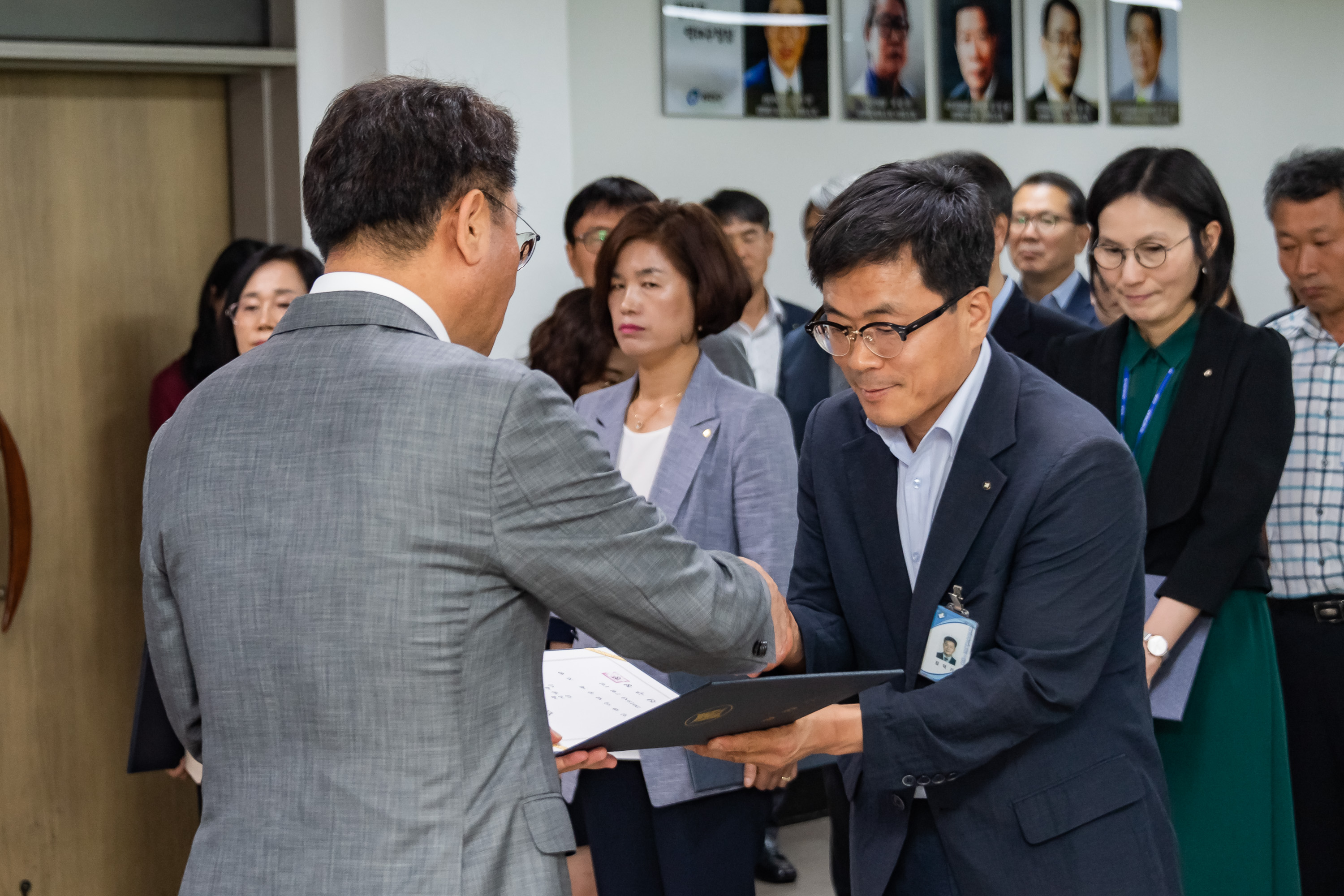 20190625-6급이상 공무원 발령장 수여식 20190625-84325_S_164423.jpg