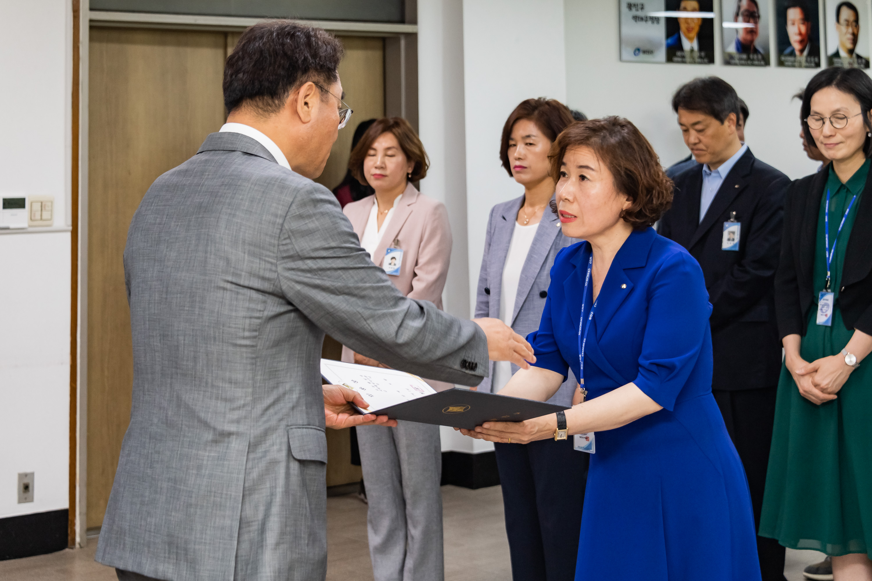 20190625-6급이상 공무원 발령장 수여식 20190625-83951_S_164359.jpg