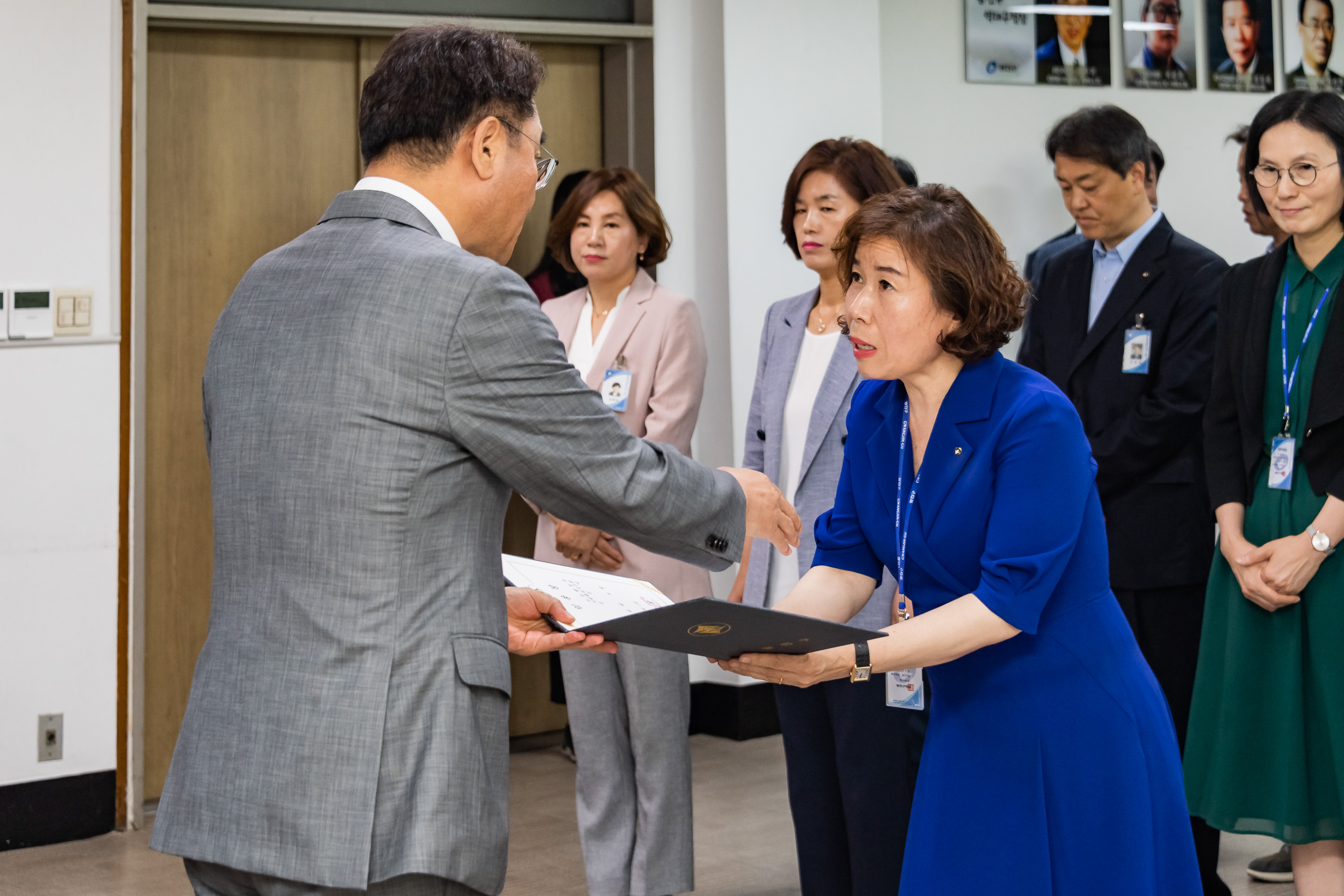 20190625-6급이상 공무원 발령장 수여식 20190625-83952_S_164359.jpg