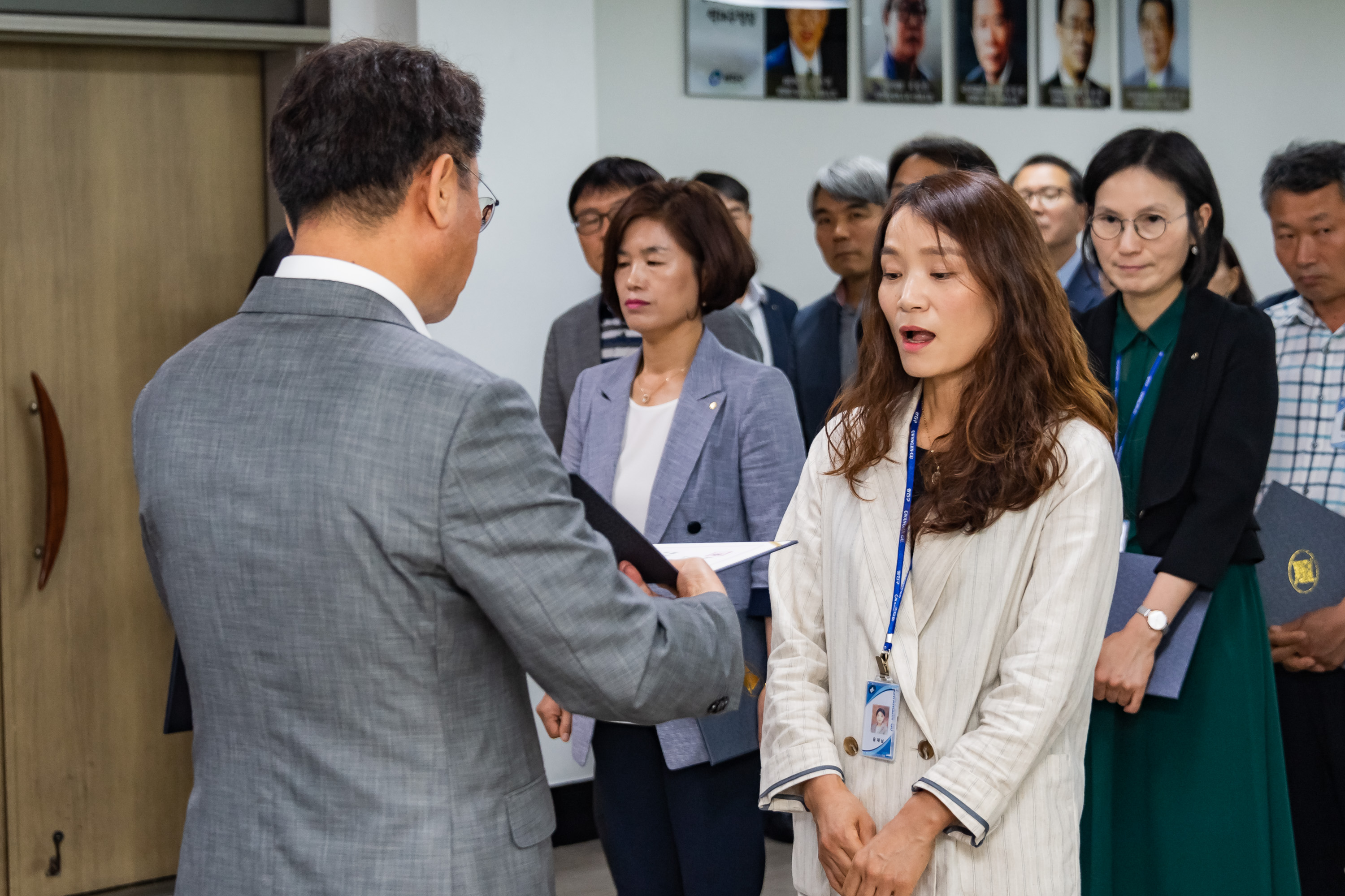 20190625-6급이상 공무원 발령장 수여식 20190625-84387_S_164427.jpg