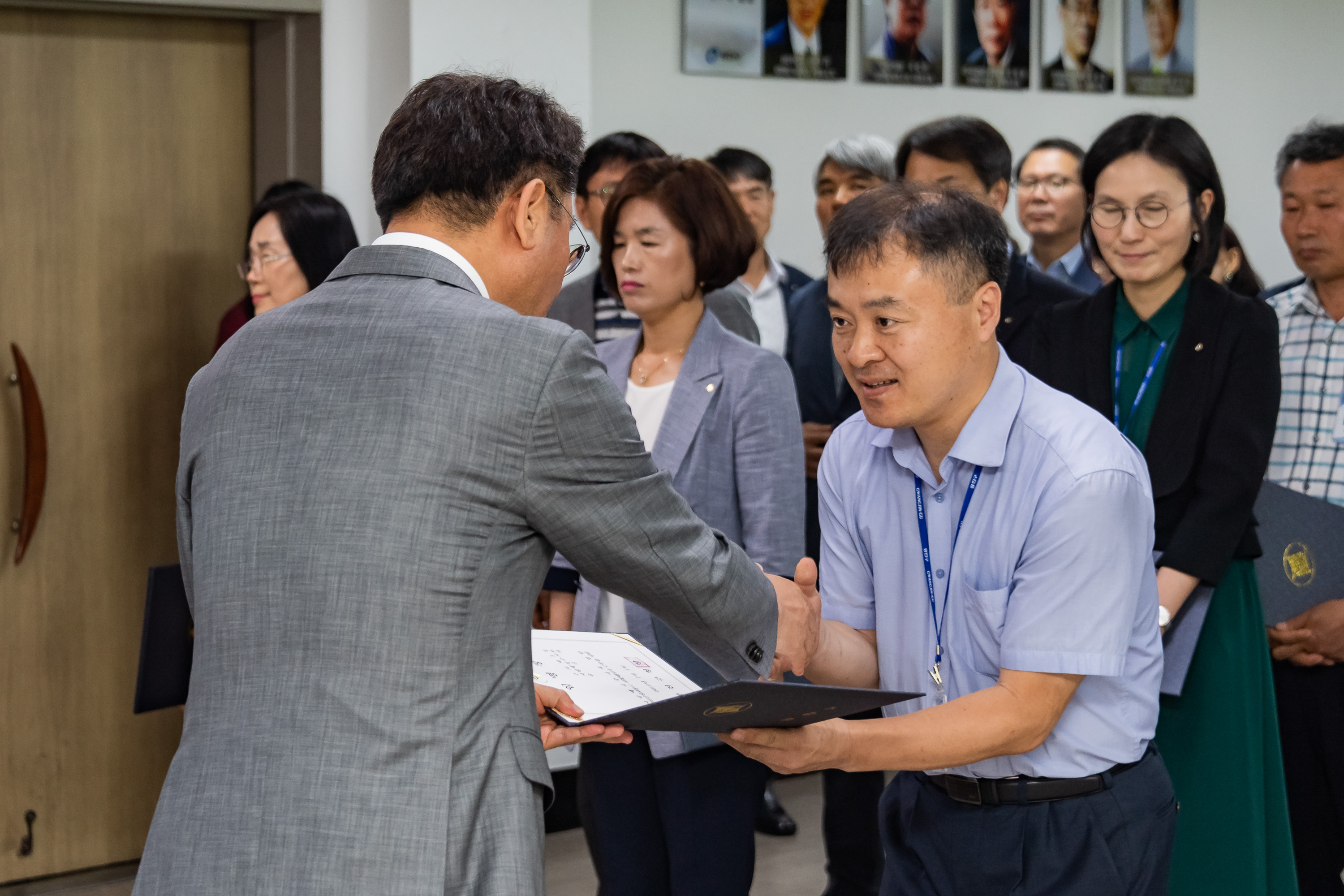 20190625-6급이상 공무원 발령장 수여식 20190625-84426_S_164429.jpg