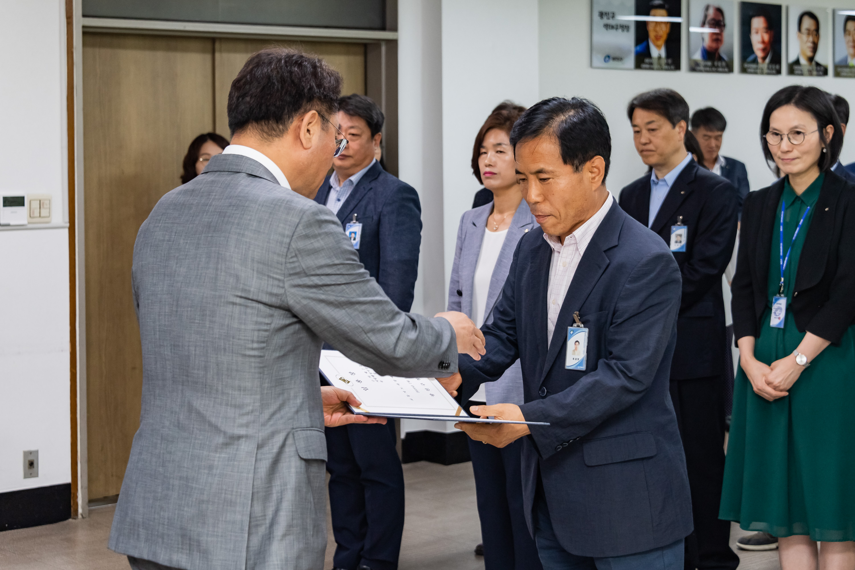 20190625-6급이상 공무원 발령장 수여식 20190625-83963_S_164400.jpg