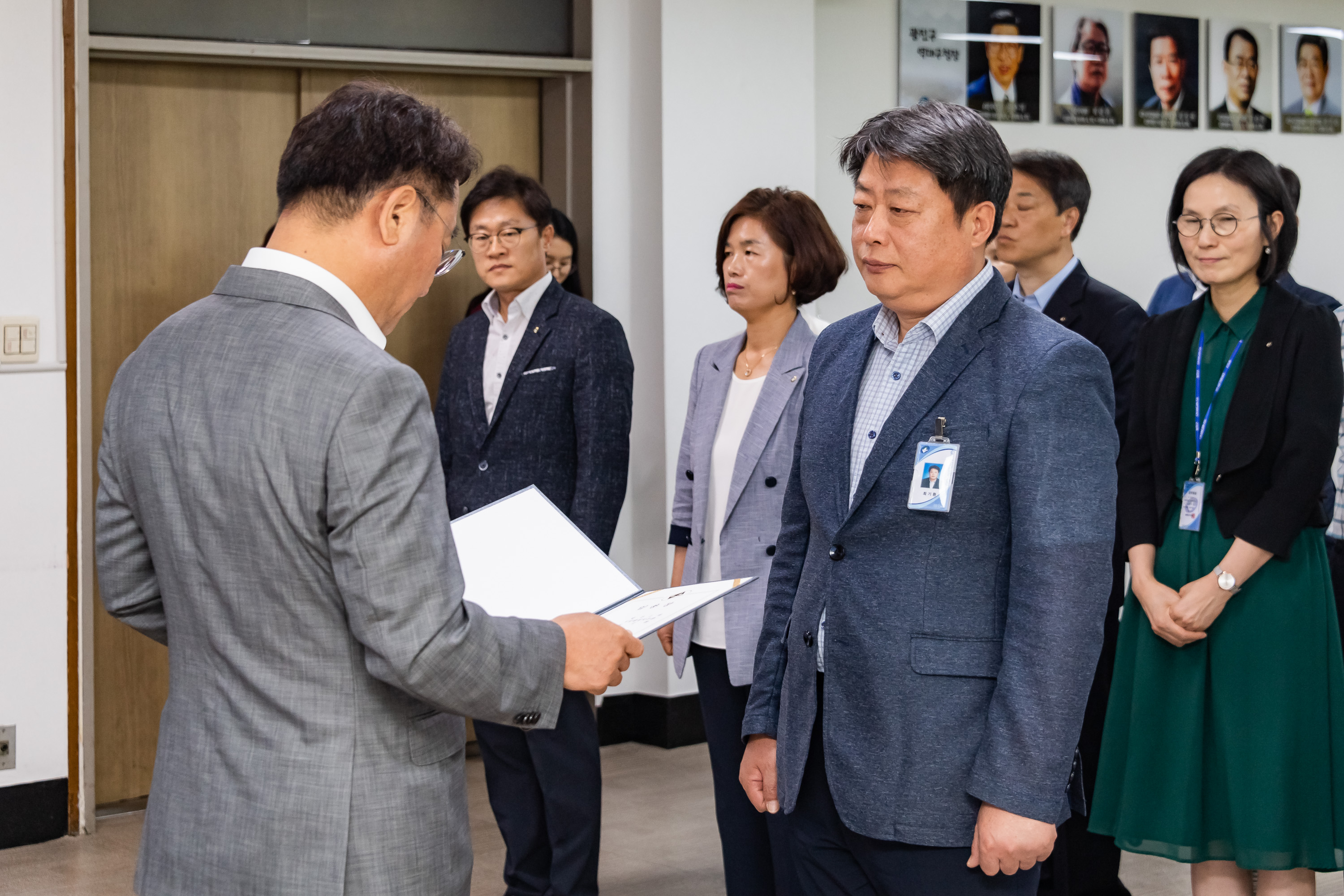 20190625-6급이상 공무원 발령장 수여식 20190625-83967_S_164400.jpg