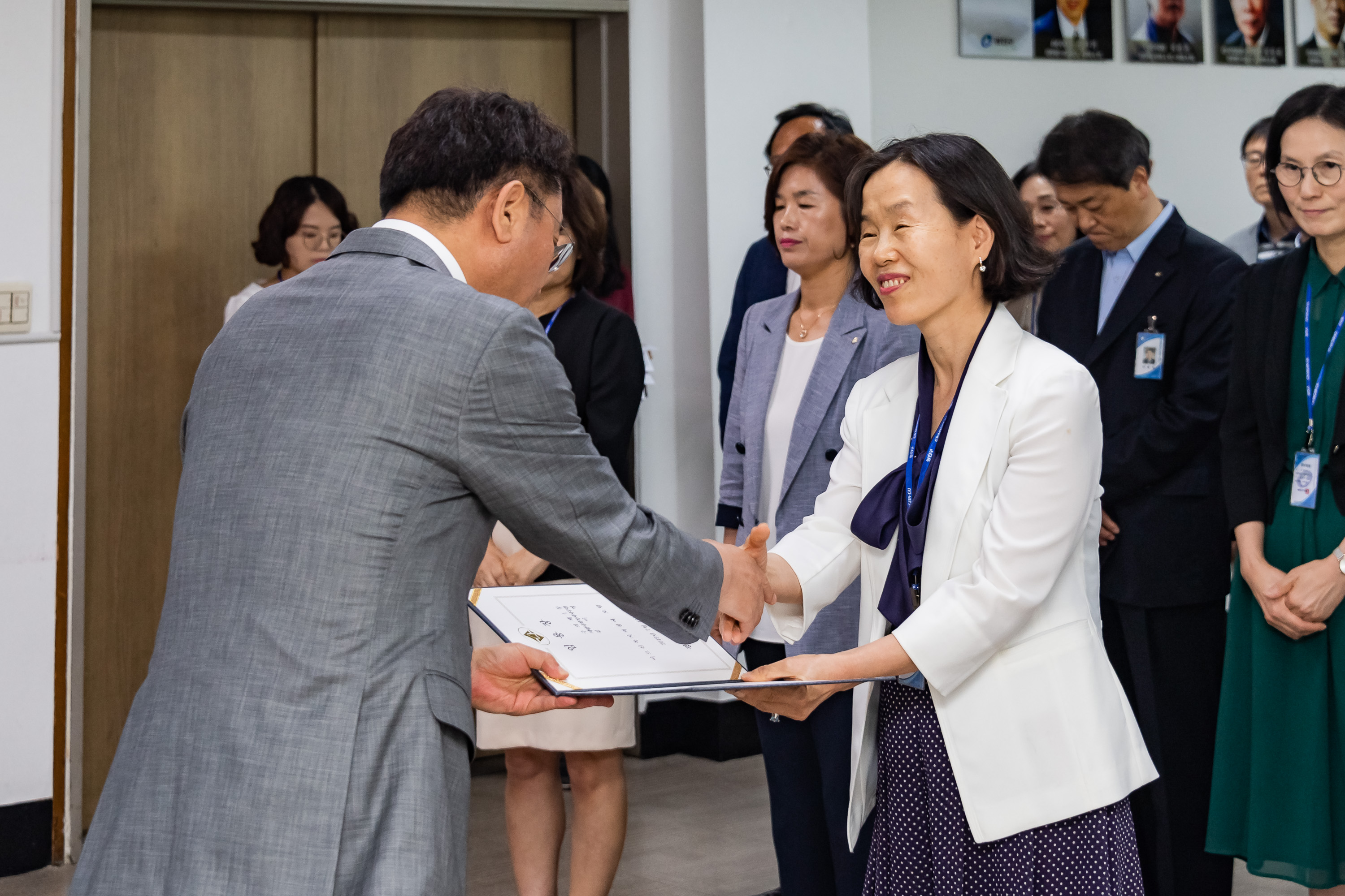 20190625-6급이상 공무원 발령장 수여식 20190625-83985_S_164401.jpg