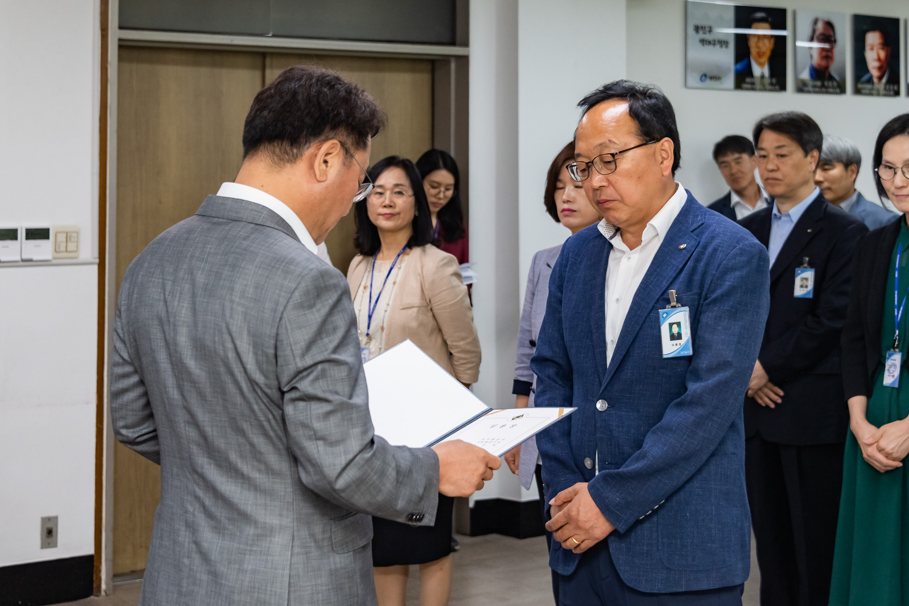 20190625-6급이상 공무원 발령장 수여식 20190625-83996_S_164402.jpg