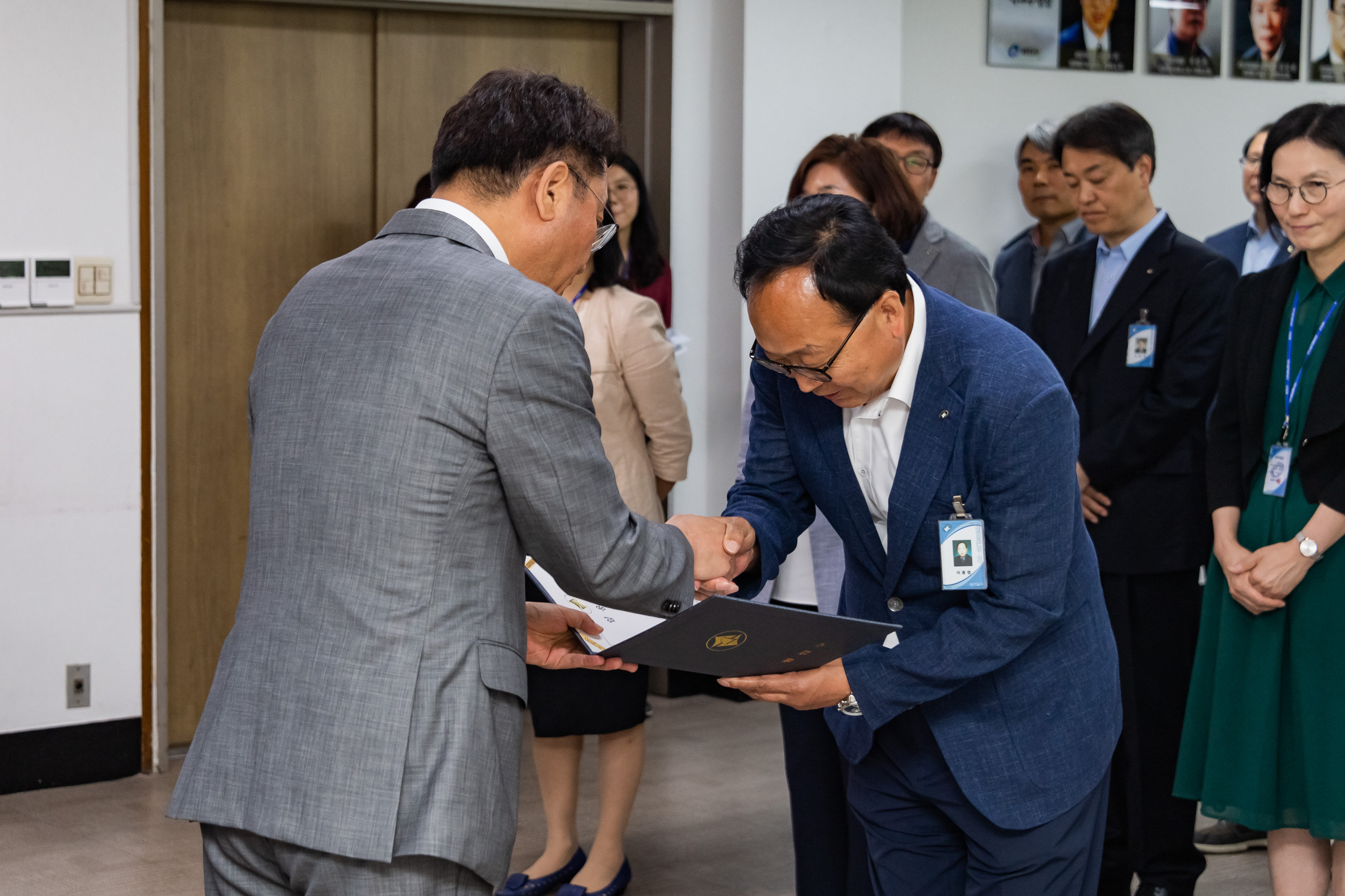 20190625-6급이상 공무원 발령장 수여식 20190625-84001_S_164402.jpg