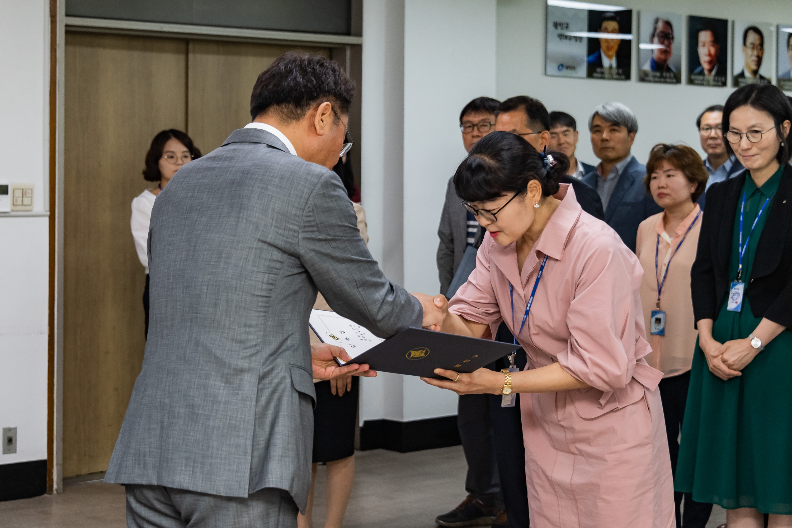 20190625-6급이상 공무원 발령장 수여식 20190625-84063_S_164405.jpg