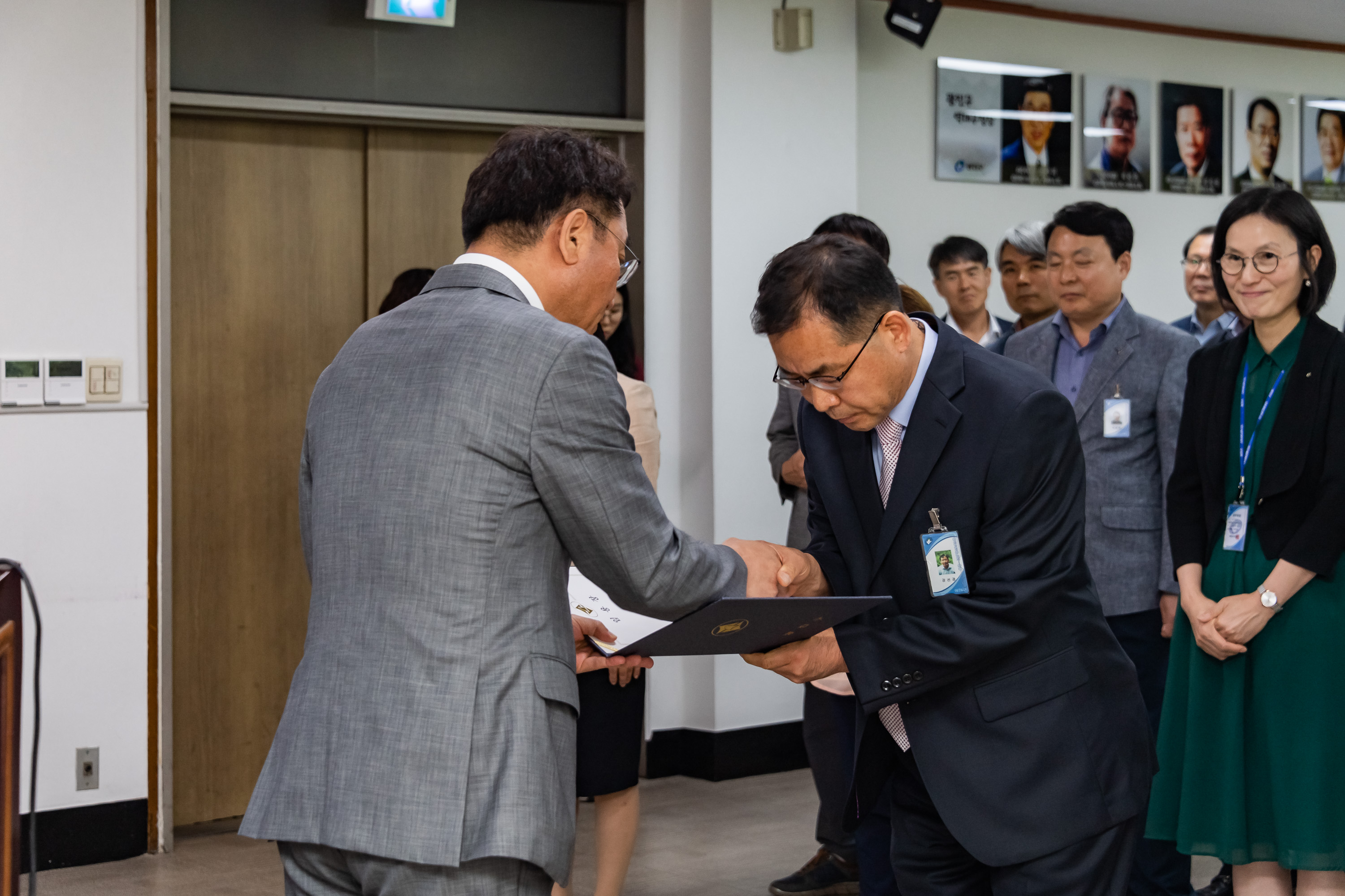 20190625-6급이상 공무원 발령장 수여식 20190625-84071_S_164405.jpg