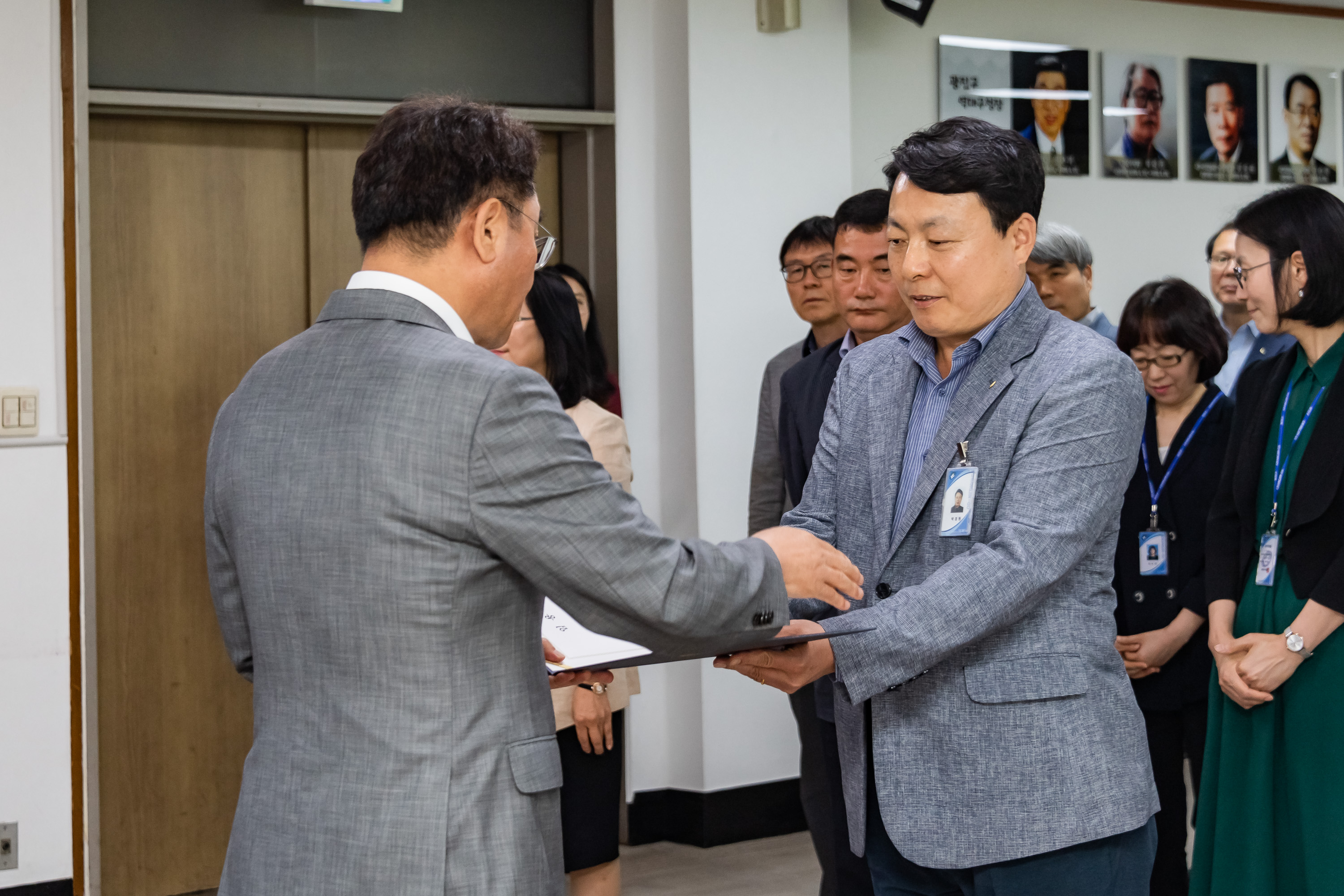 20190625-6급이상 공무원 발령장 수여식 20190625-84080_S_164406.jpg