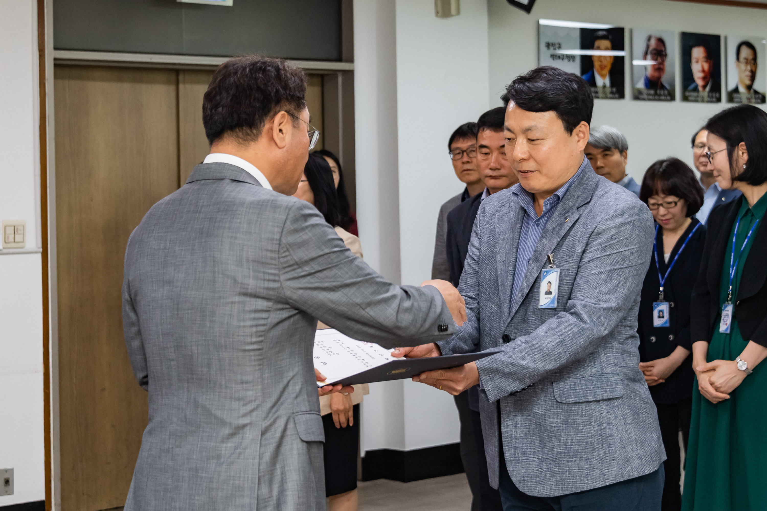 20190625-6급이상 공무원 발령장 수여식 20190625-84081_S_164406.jpg