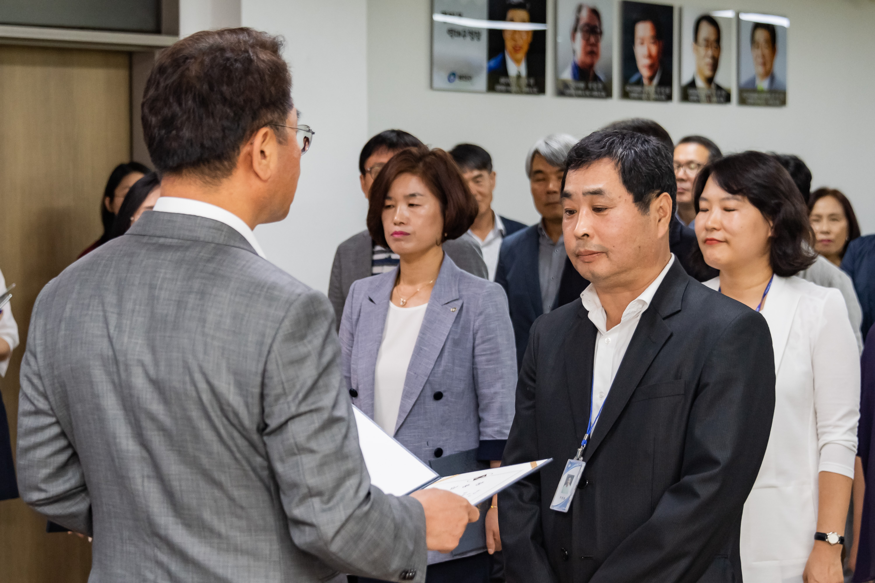 20190625-6급이상 공무원 발령장 수여식 20190625-84131_S_164409.jpg