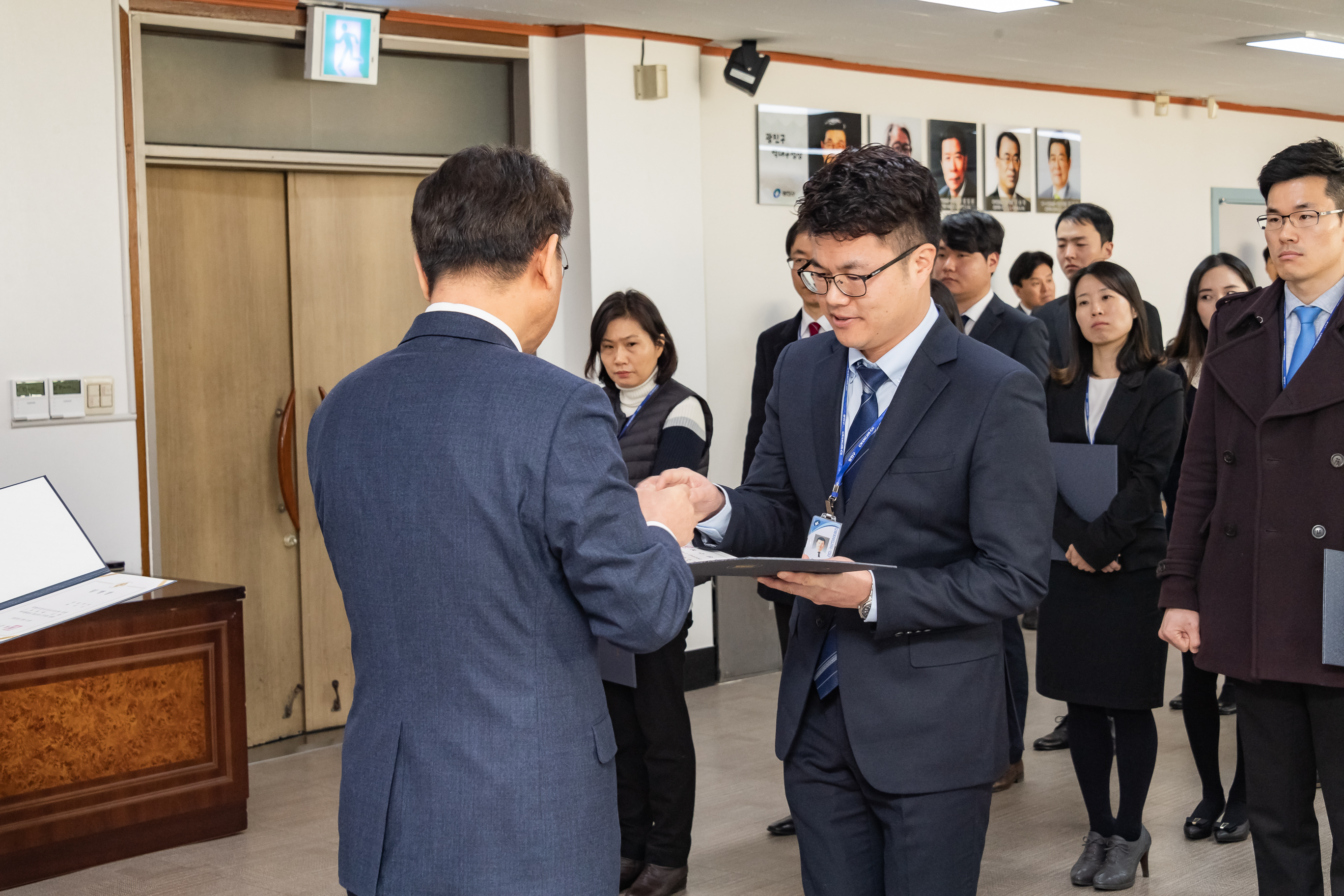 20190211-기술직공무원 신규 임용장 수여식 20190211_GJ002_0504_S_115346.jpg